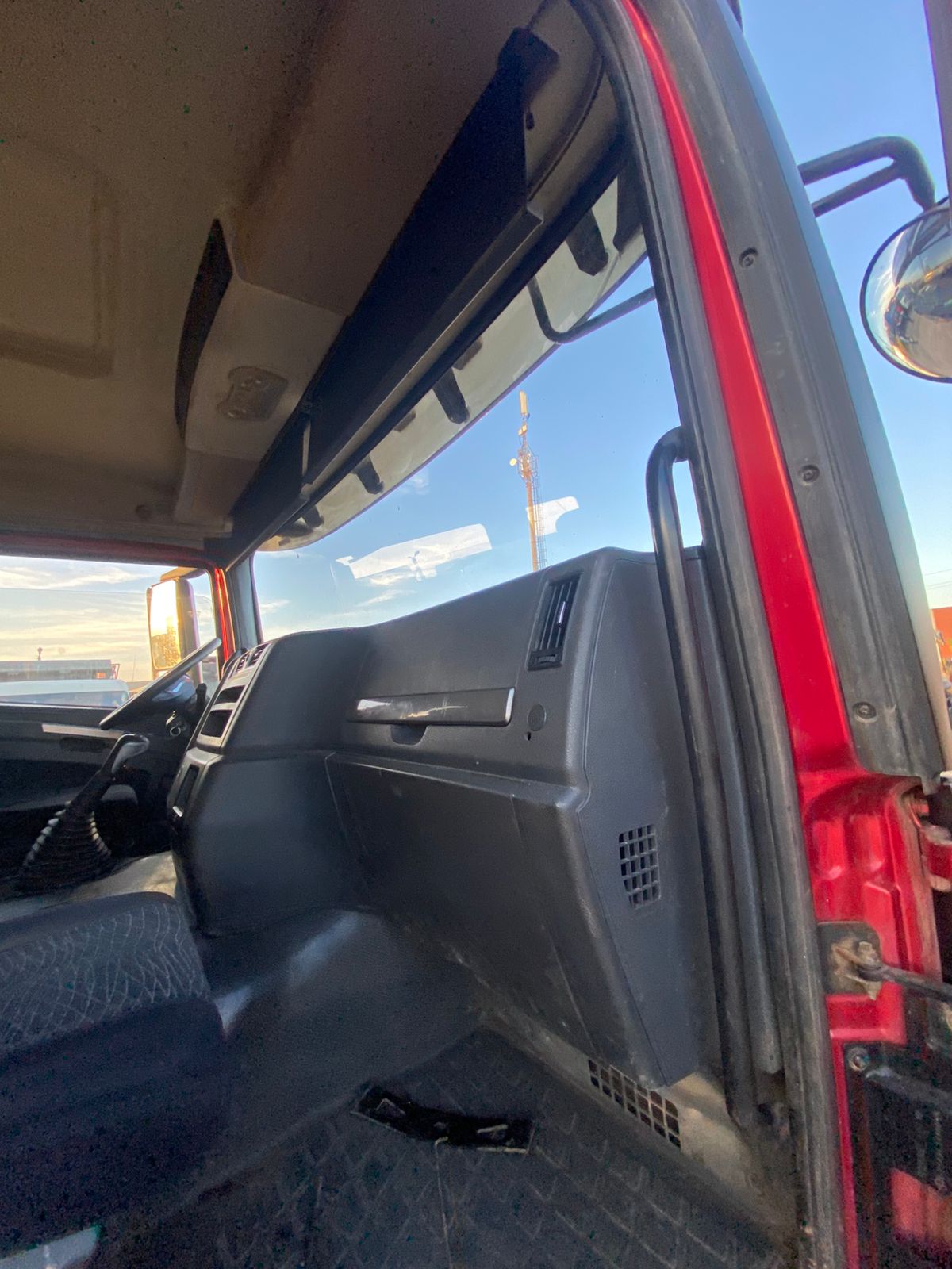 Shacman (Shaanxi) SX* 6x6 Седельный тягач 2022 г. - фото 9