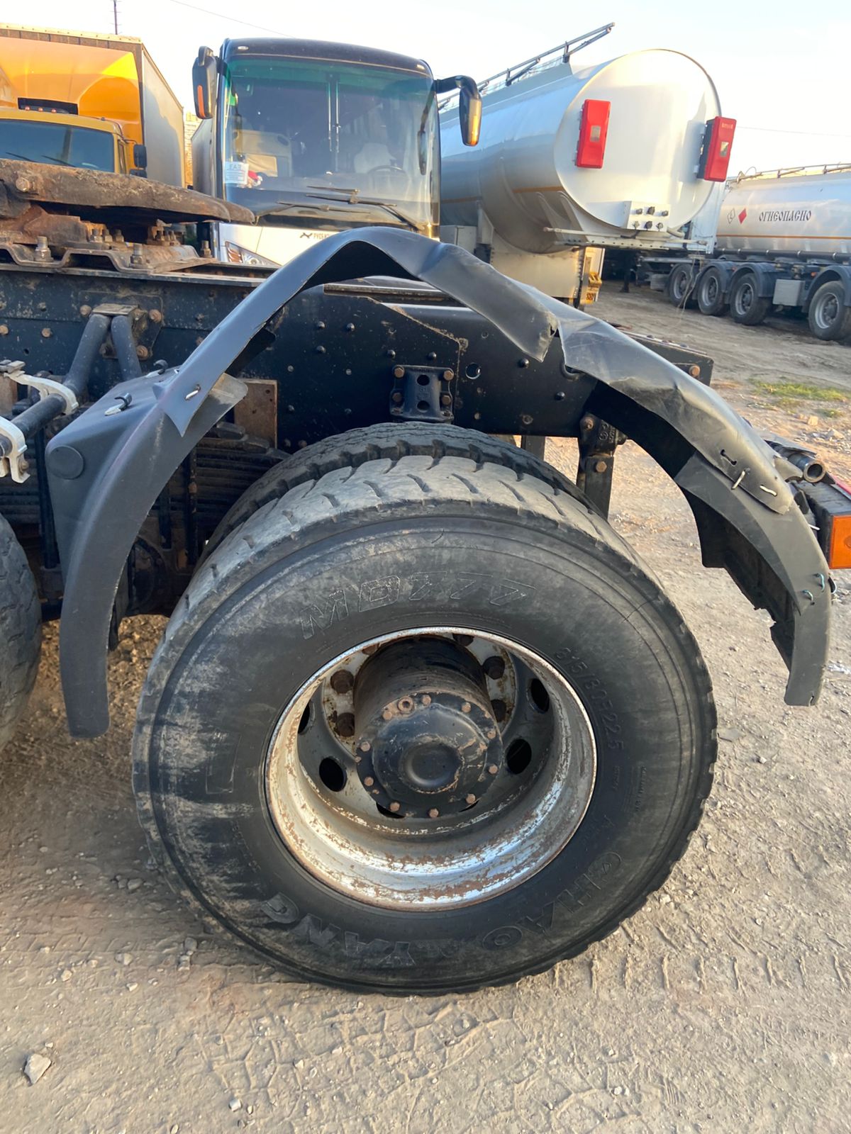 Shacman (Shaanxi) SX* 6x6 Седельный тягач 2022 г. - фото 13