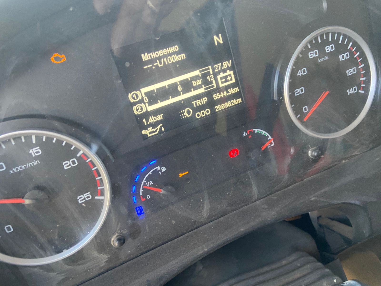 Shacman (Shaanxi) SX* 6x6 Седельный тягач 2022 г. - фото 16