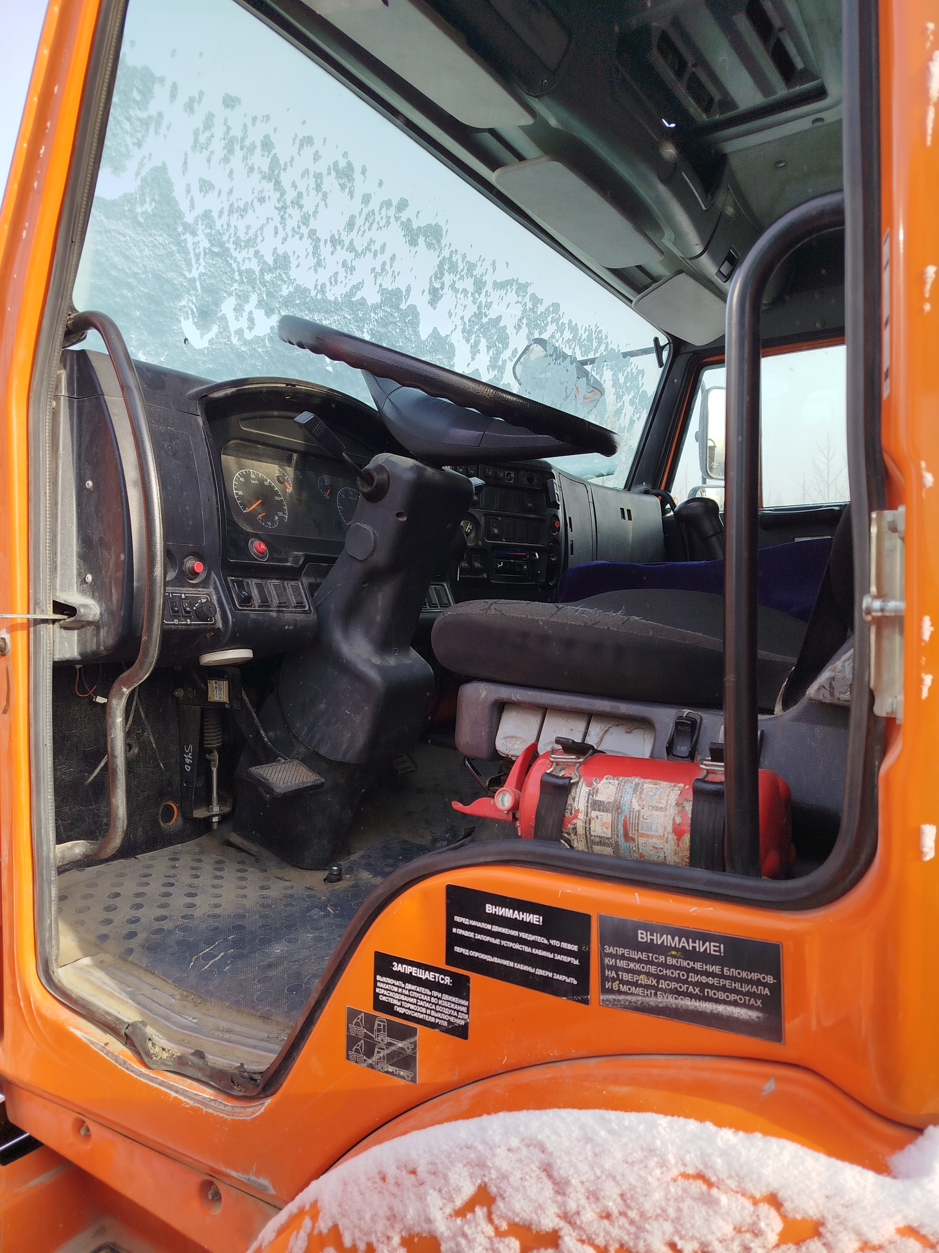 Коммерческие грузовики K3B* на шасси КамАЗ 65115 6x4 Бортовой с КМУ 2023 г. - фото 13