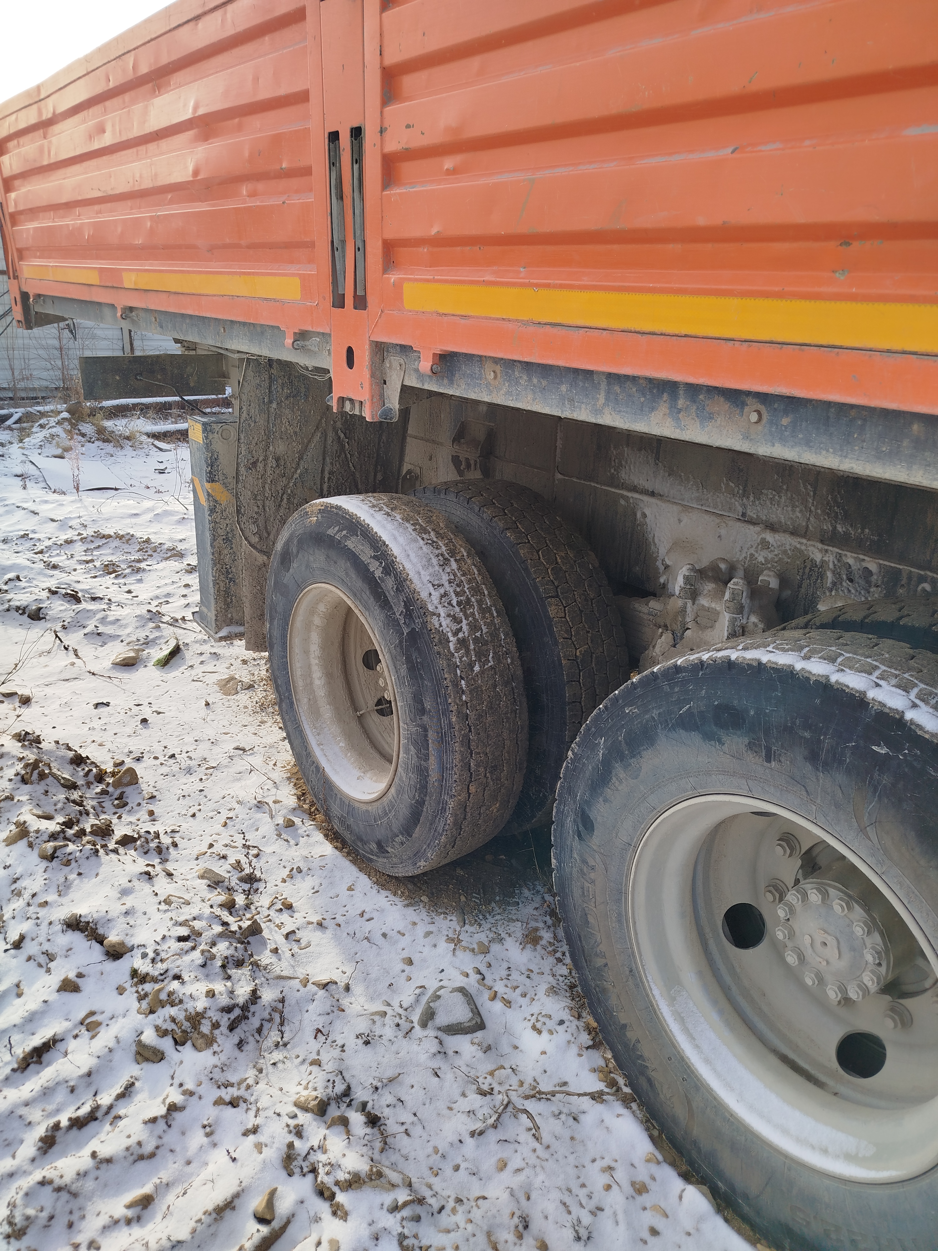 Коммерческие грузовики K3B* на шасси КамАЗ 65115 6x4 Бортовой с КМУ 2023 г. - фото 20