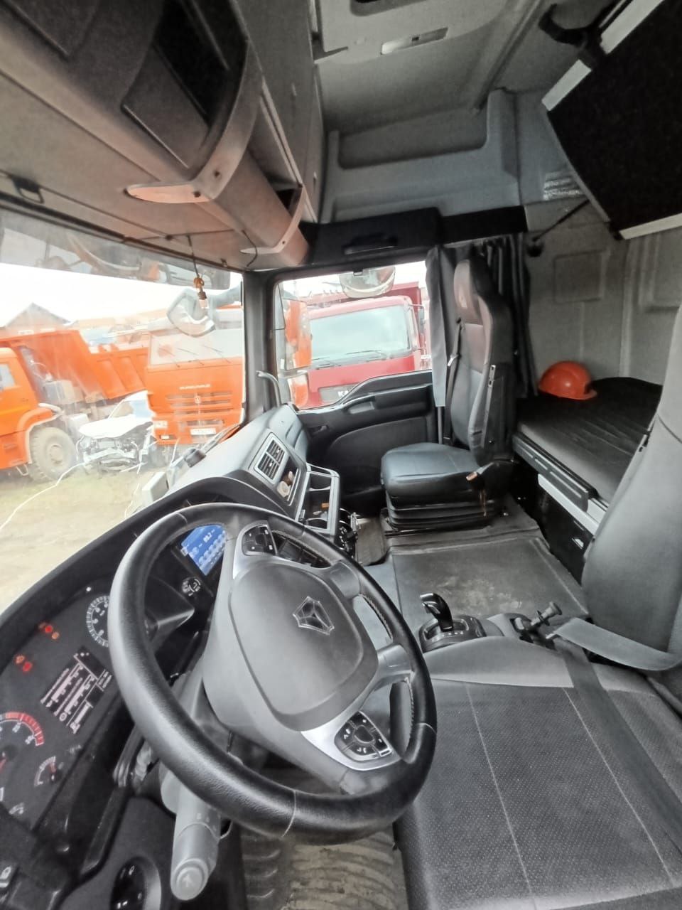 SITRAK C7H 4x2 Седельный тягач 2023 г. - фото 9