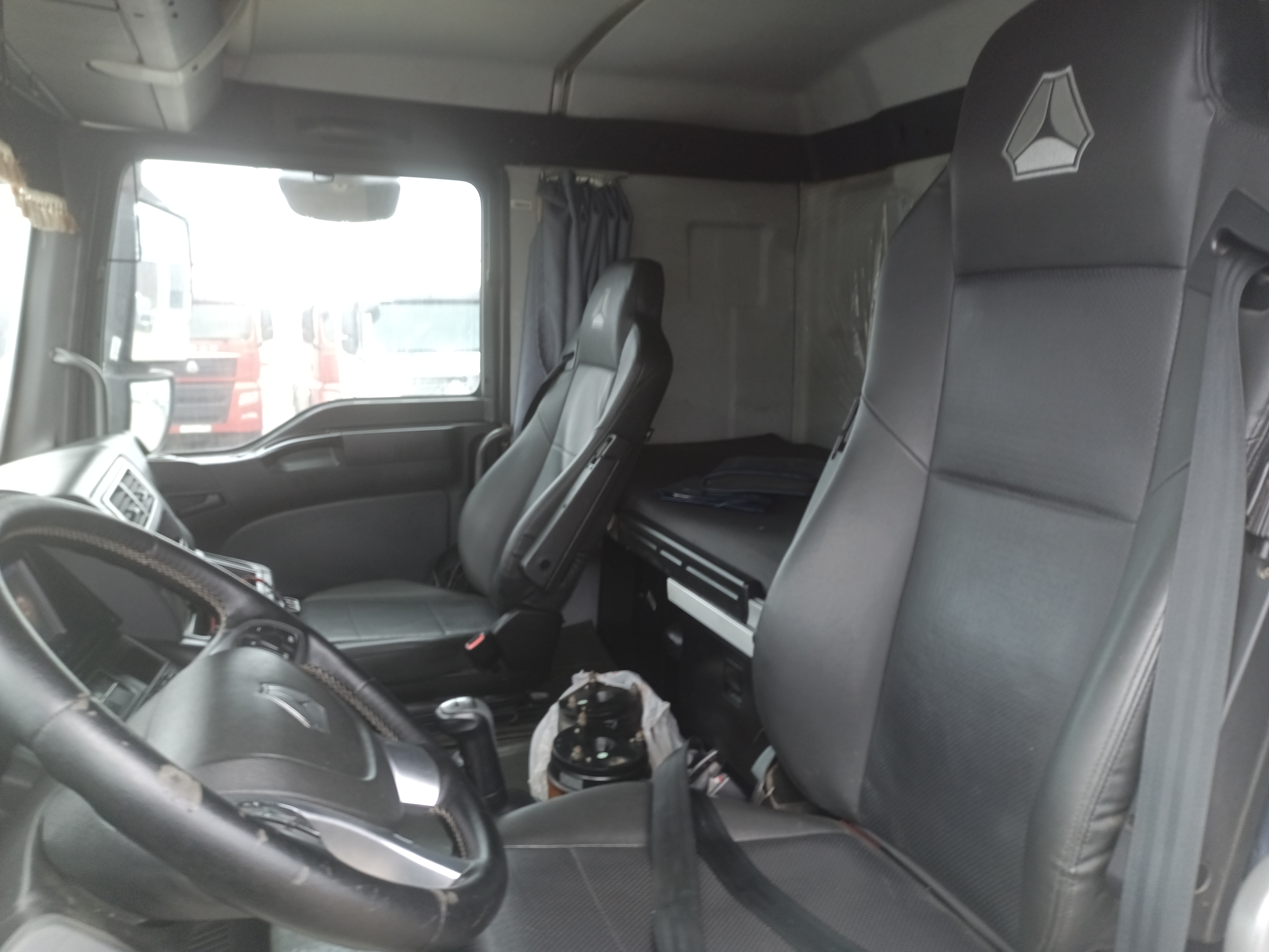 SITRAK C7H 4x2 Седельный тягач 2023 г. - фото 11