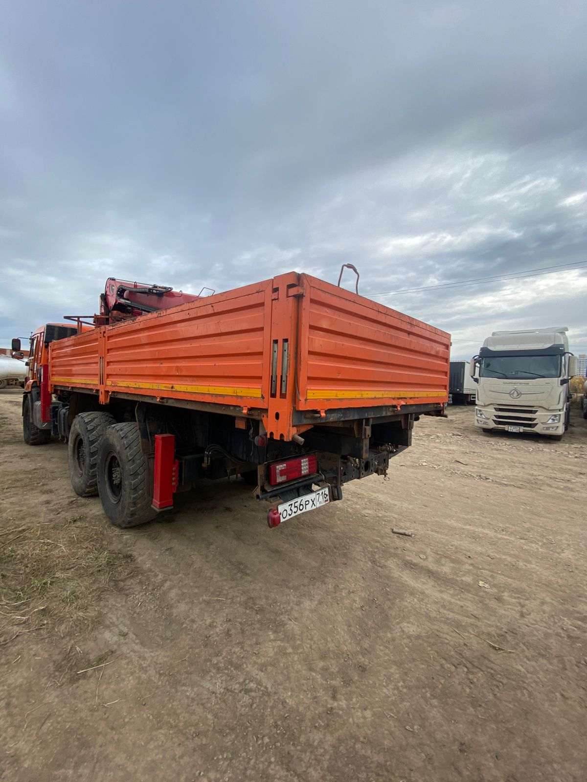 Кран центр "КАМАЗ" 659100 на шасси КамАЗ 43118 6x6 Бортовой с КМУ 2022 г. - фото 5