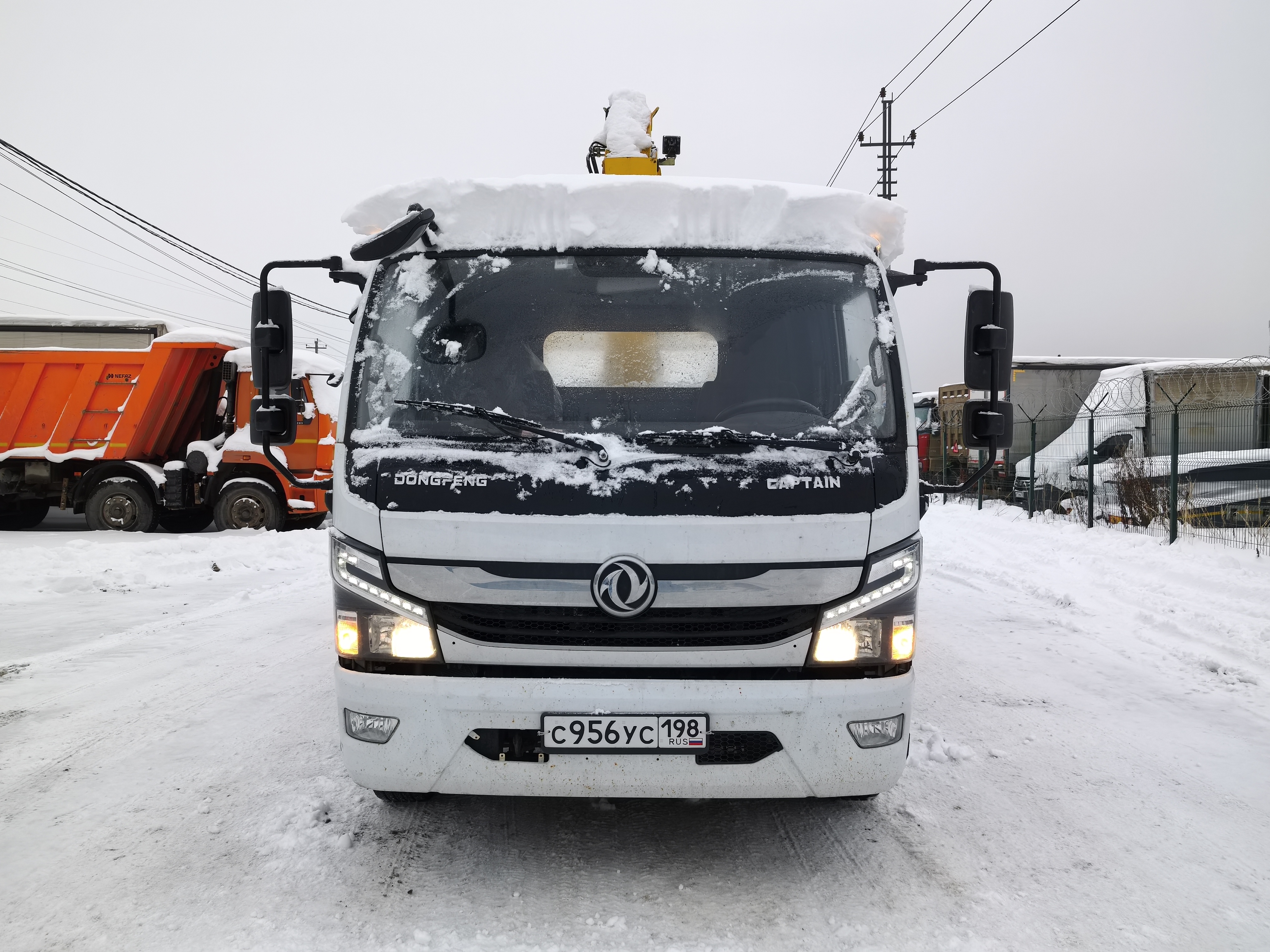 DongFeng C120 Бортовой с КМУ 2023 г.