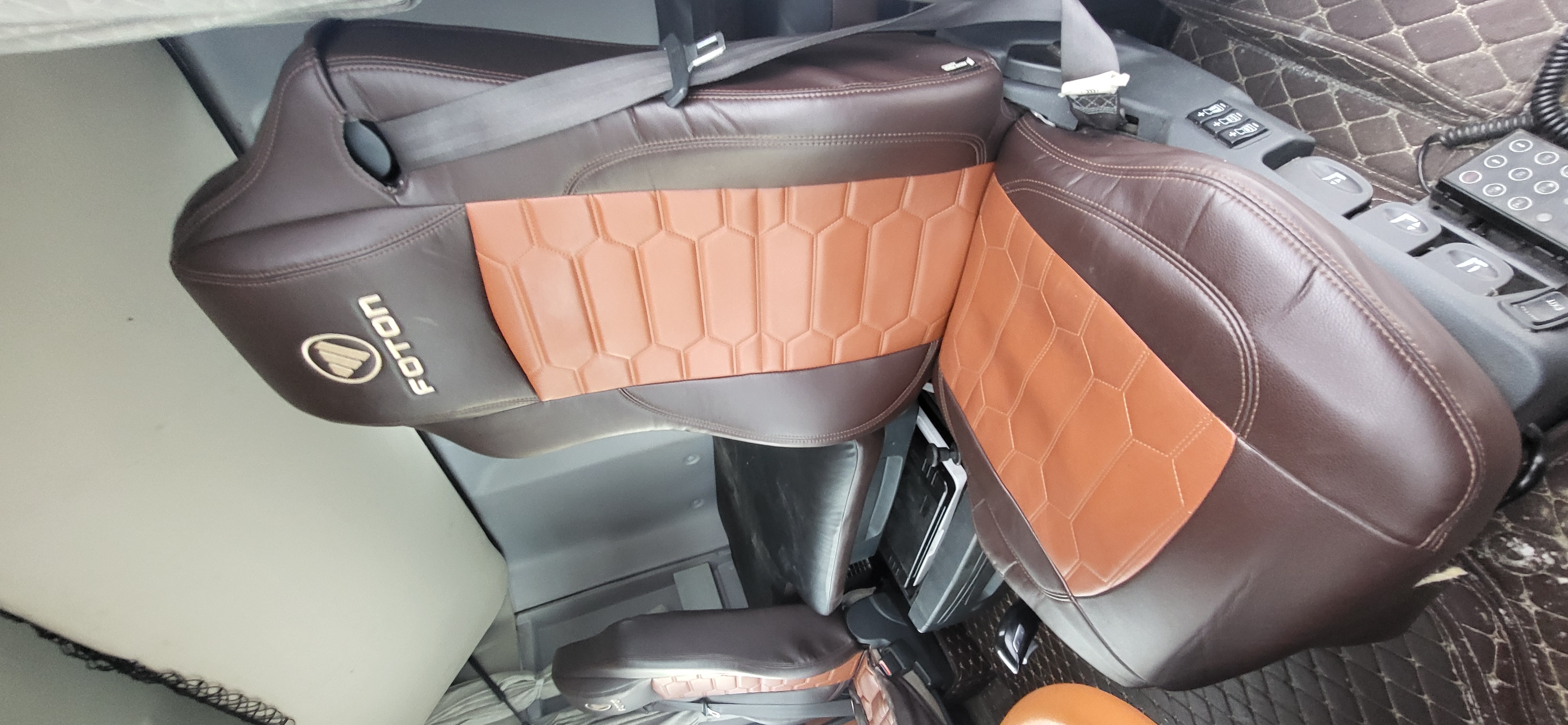 Foton AUMAN 4x2 Седельный тягач 2023 г. - фото 11