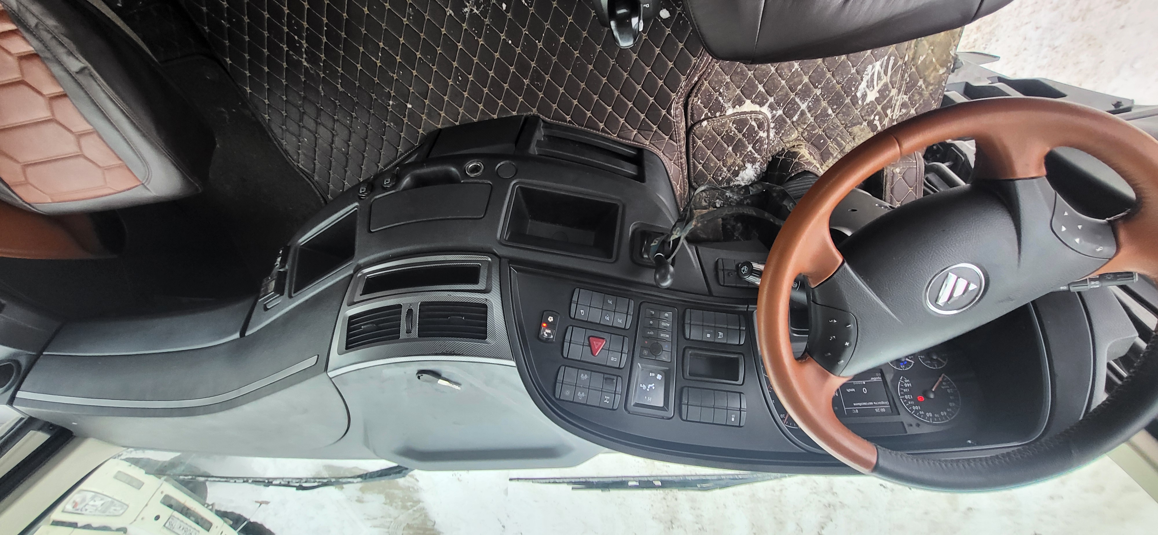 Foton AUMAN 4x2 Седельный тягач 2023 г. - фото 13