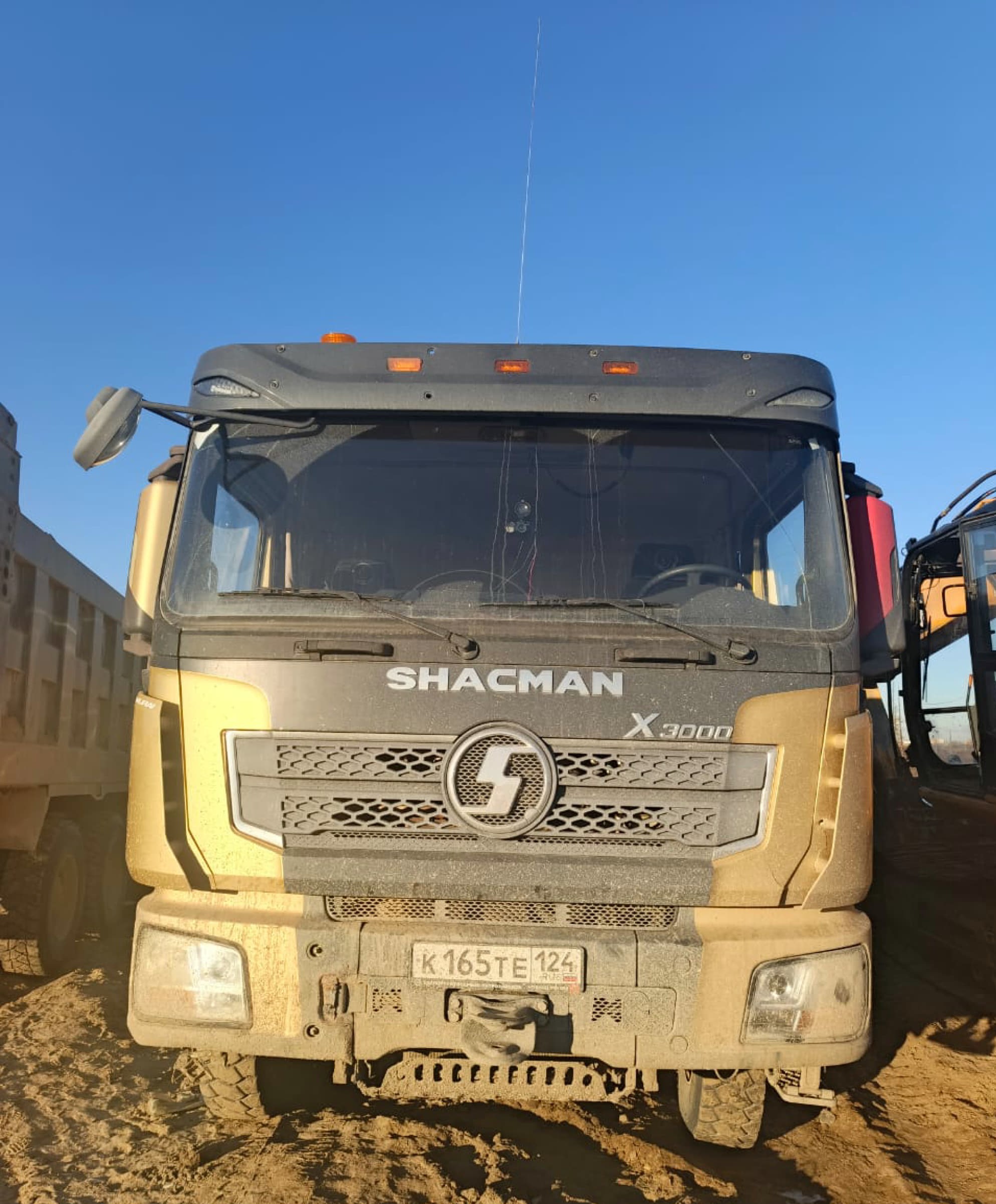 Shacman (Shaanxi) SX* 8x4 Самосвал 2022 г.