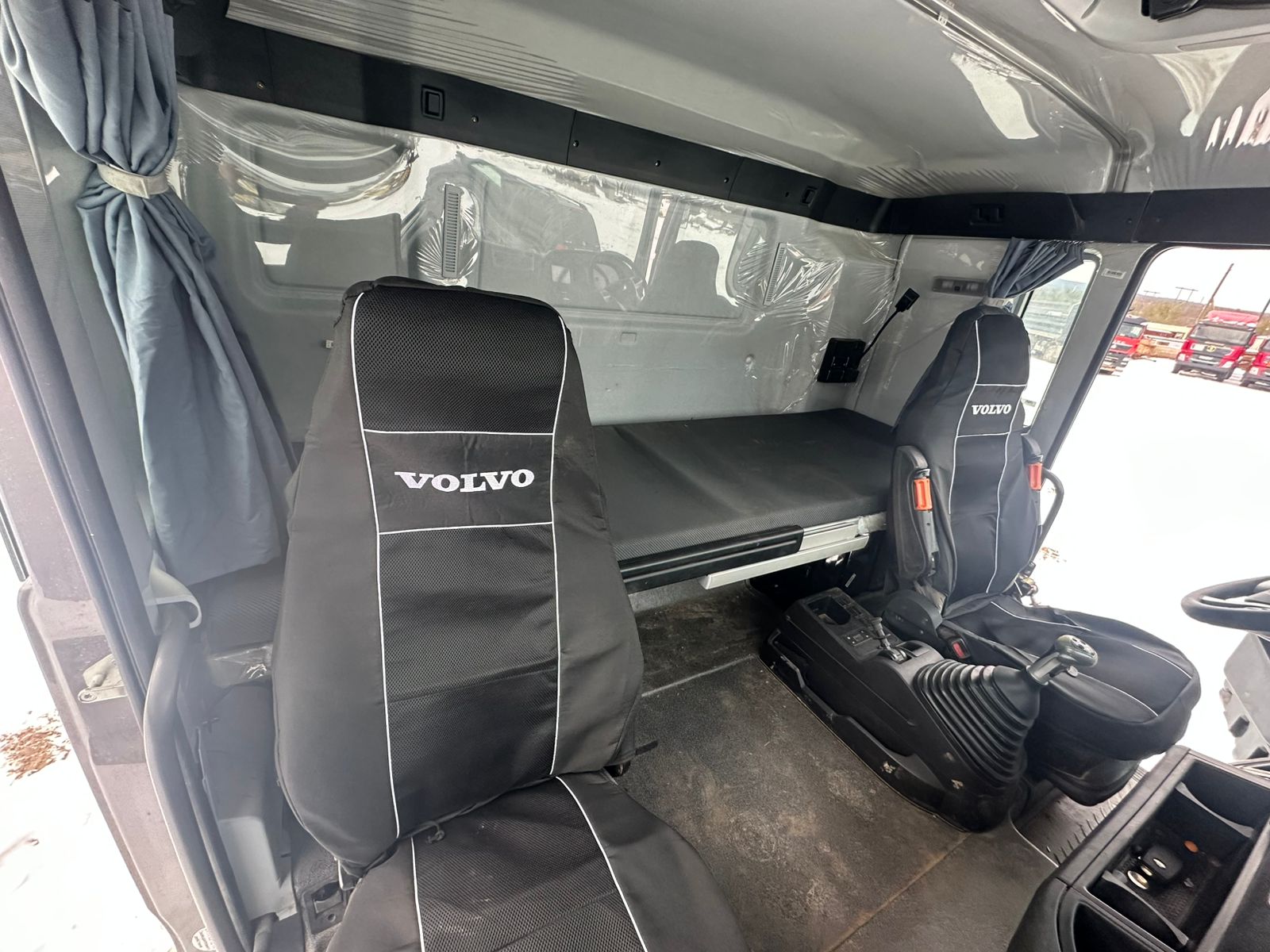 SITRAK C7H 8x4 Самосвал 2024 г. - фото 14