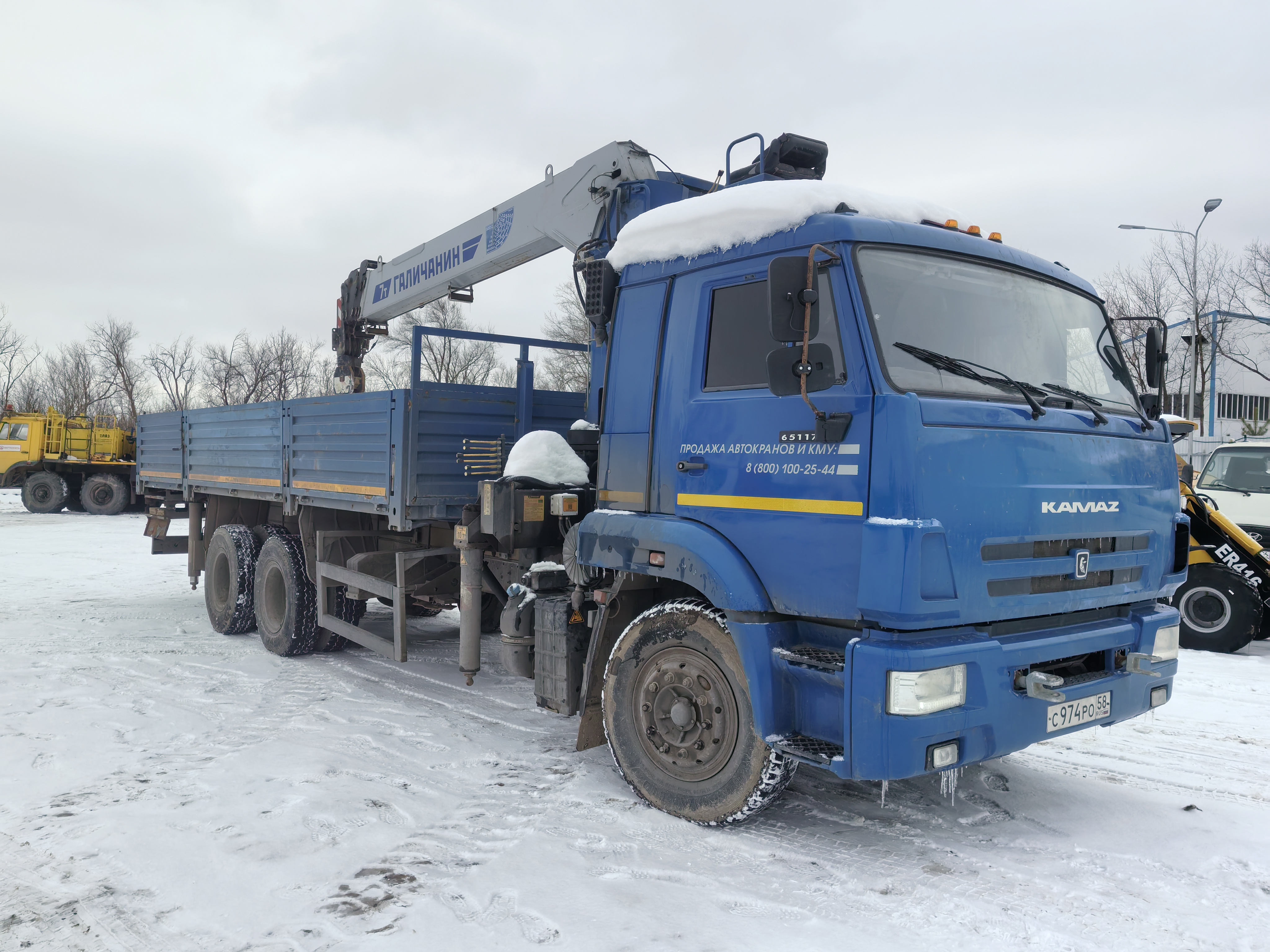Галичский автокрановый завод (ГАКЗ) КМА-150* на шасси КамАЗ 65117 6x4 Бортовой с КМУ 2023 г. - фото 2