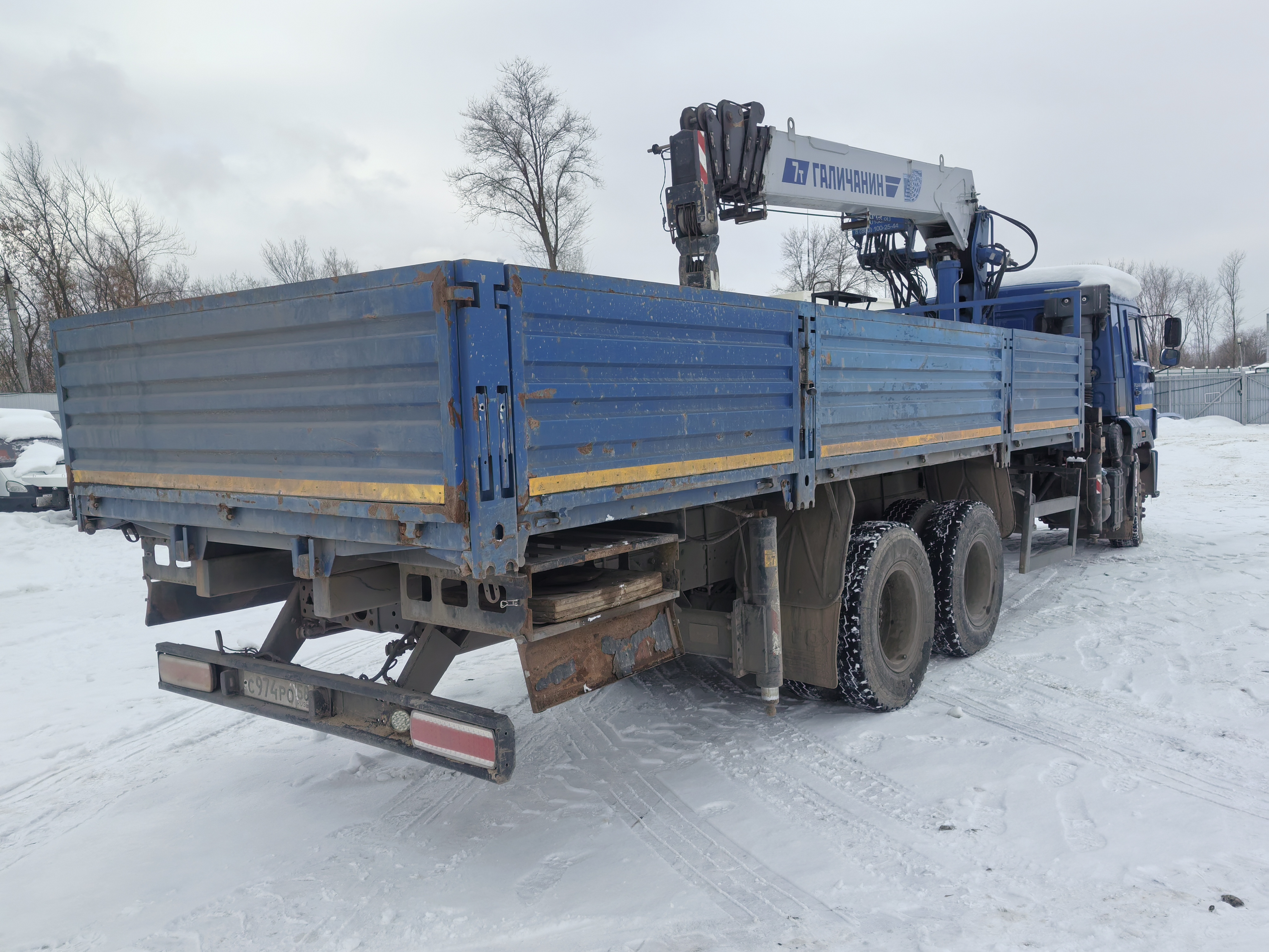 Галичский автокрановый завод (ГАКЗ) КМА-150* на шасси КамАЗ 65117 6x4 Бортовой с КМУ 2023 г. - фото 6