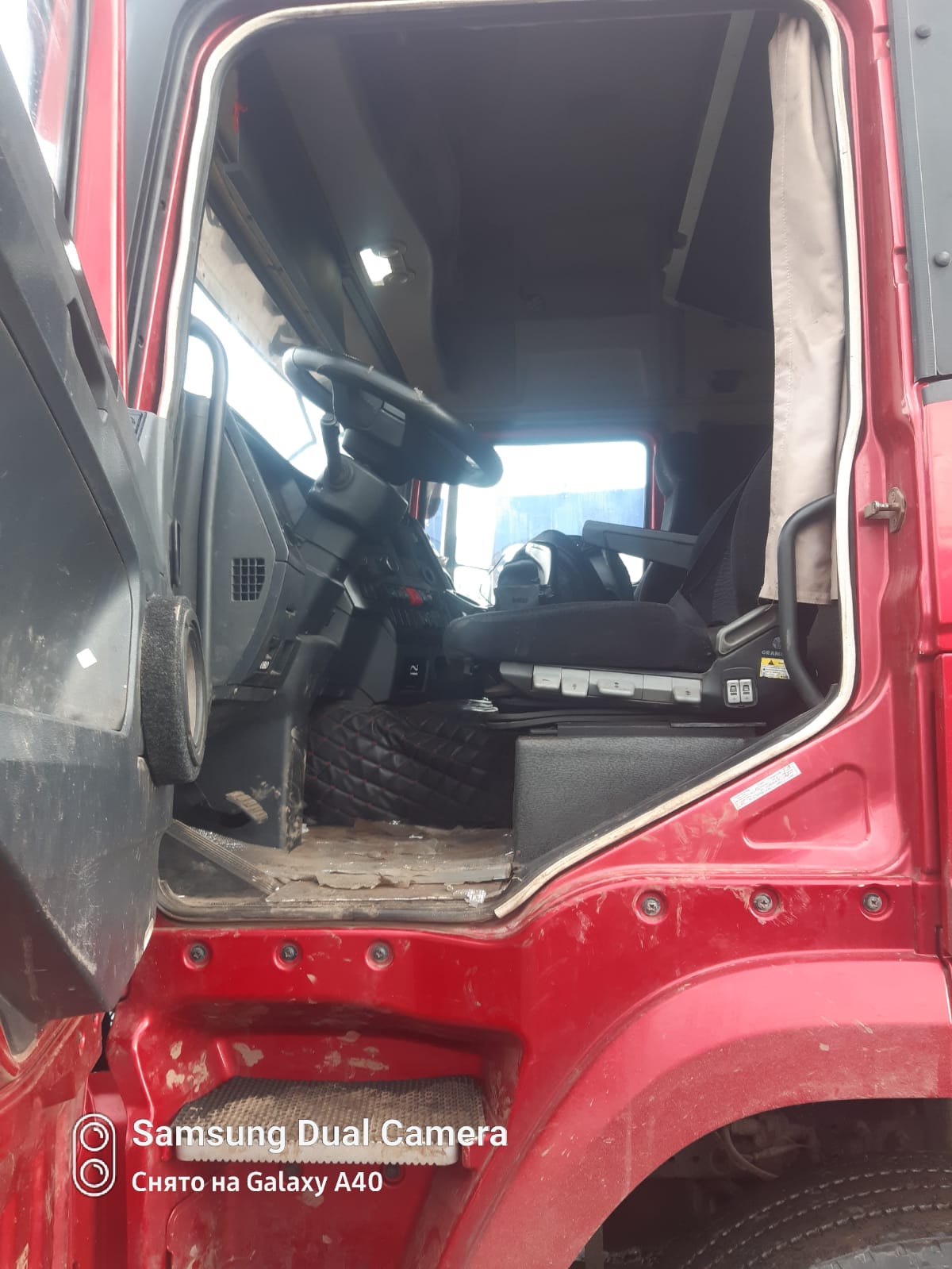 Shacman (Shaanxi) SX* 6x4 Седельный тягач 2022 г. - фото 7