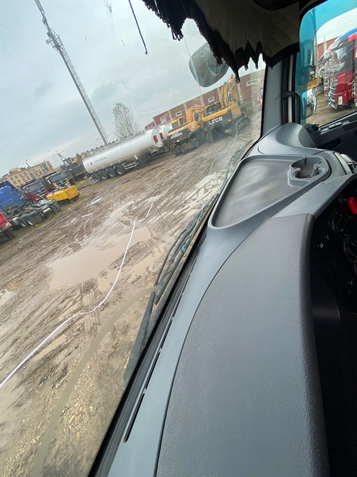 КамАЗ 65206 6x4 Седельный тягач 2017 г. - фото 13