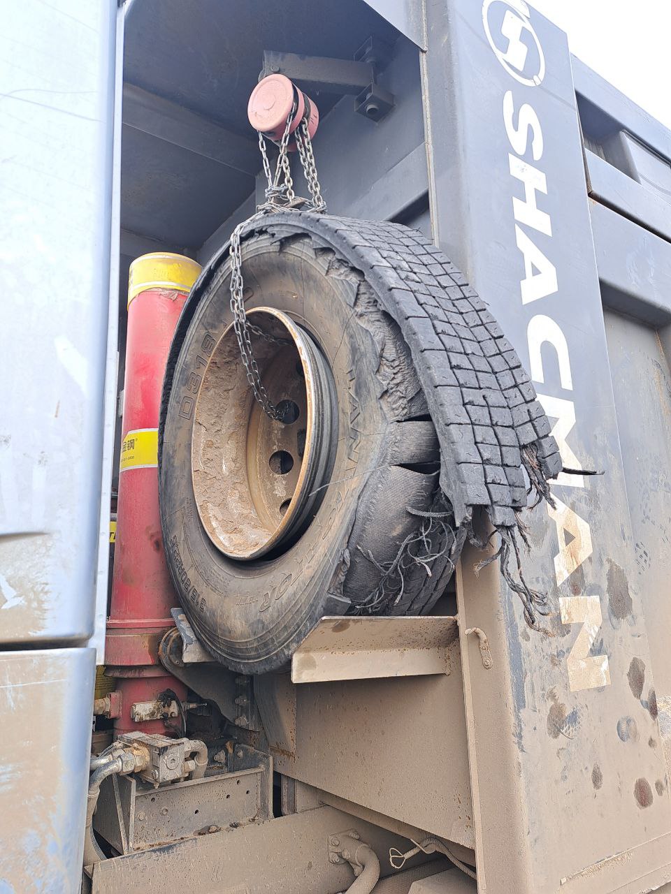 Shacman (Shaanxi) SX* 8x4 Самосвал 2023 г. - фото 15