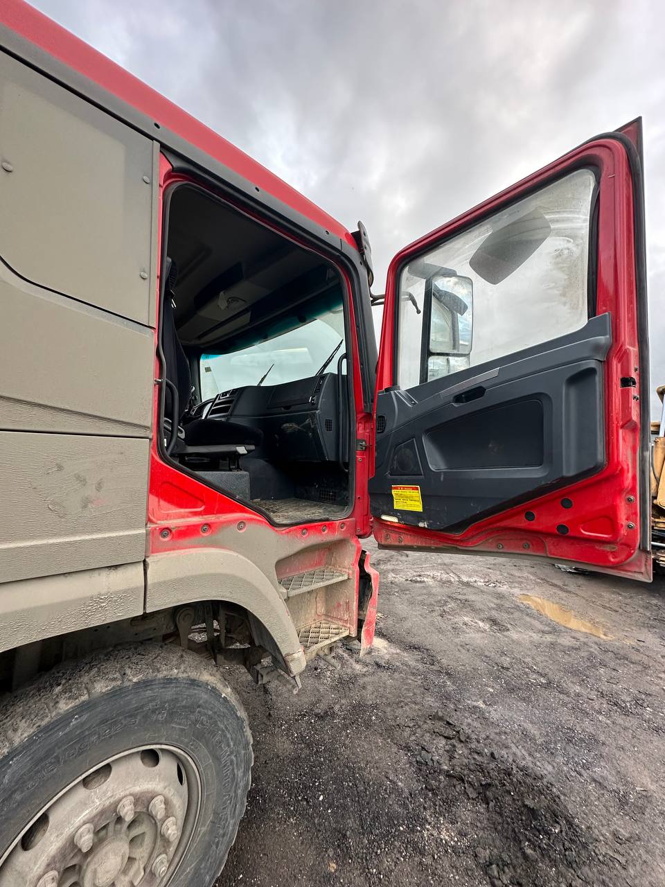 Shacman (Shaanxi) SX* 8x4 Самосвал 2022 г. - фото 10