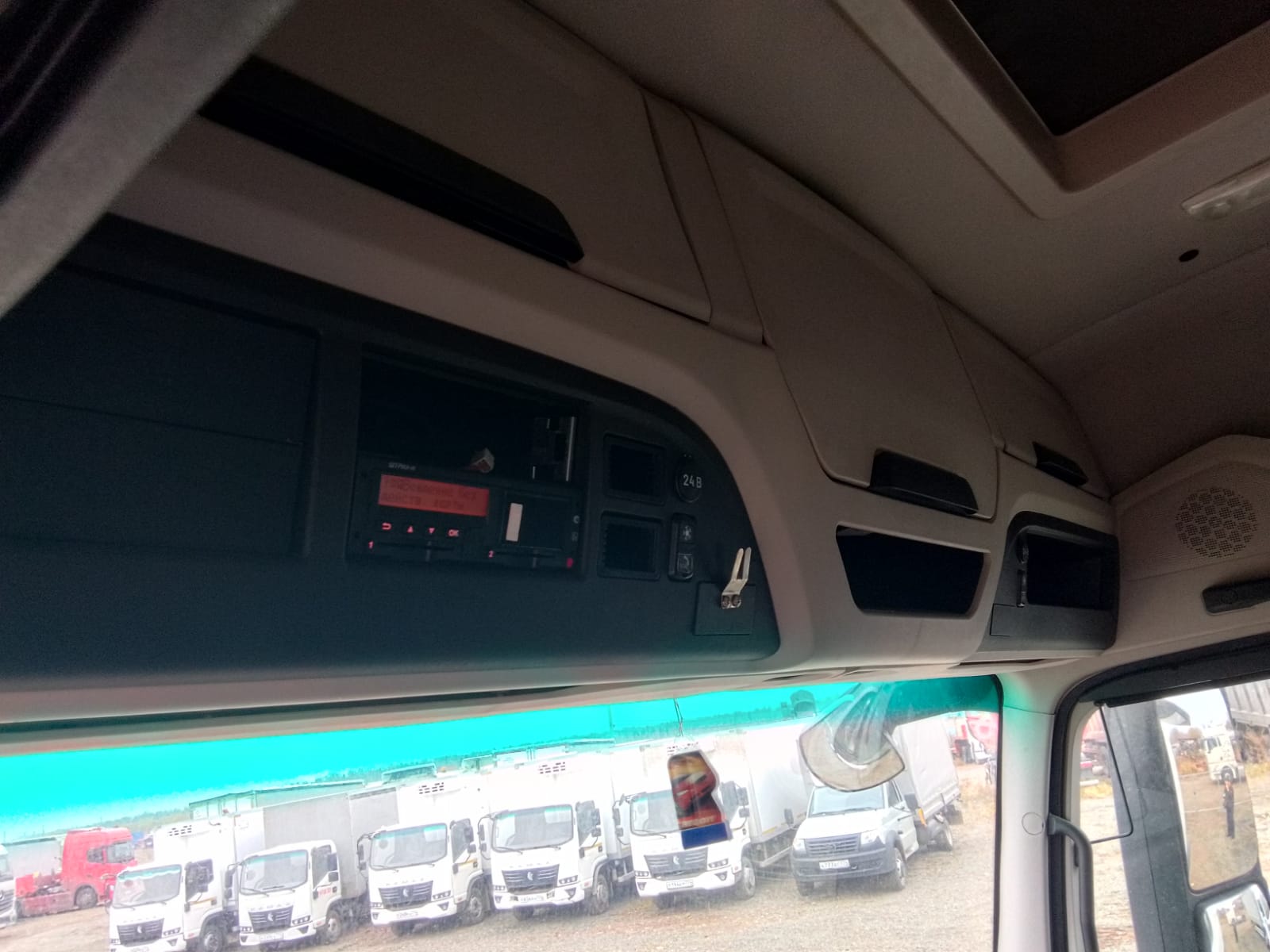 КамАЗ 54901 4x2 Седельный тягач 2023 г. - фото 9