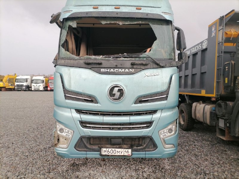 Shacman (Shaanxi) SX* 4x2 Седельный тягач 2023 г.