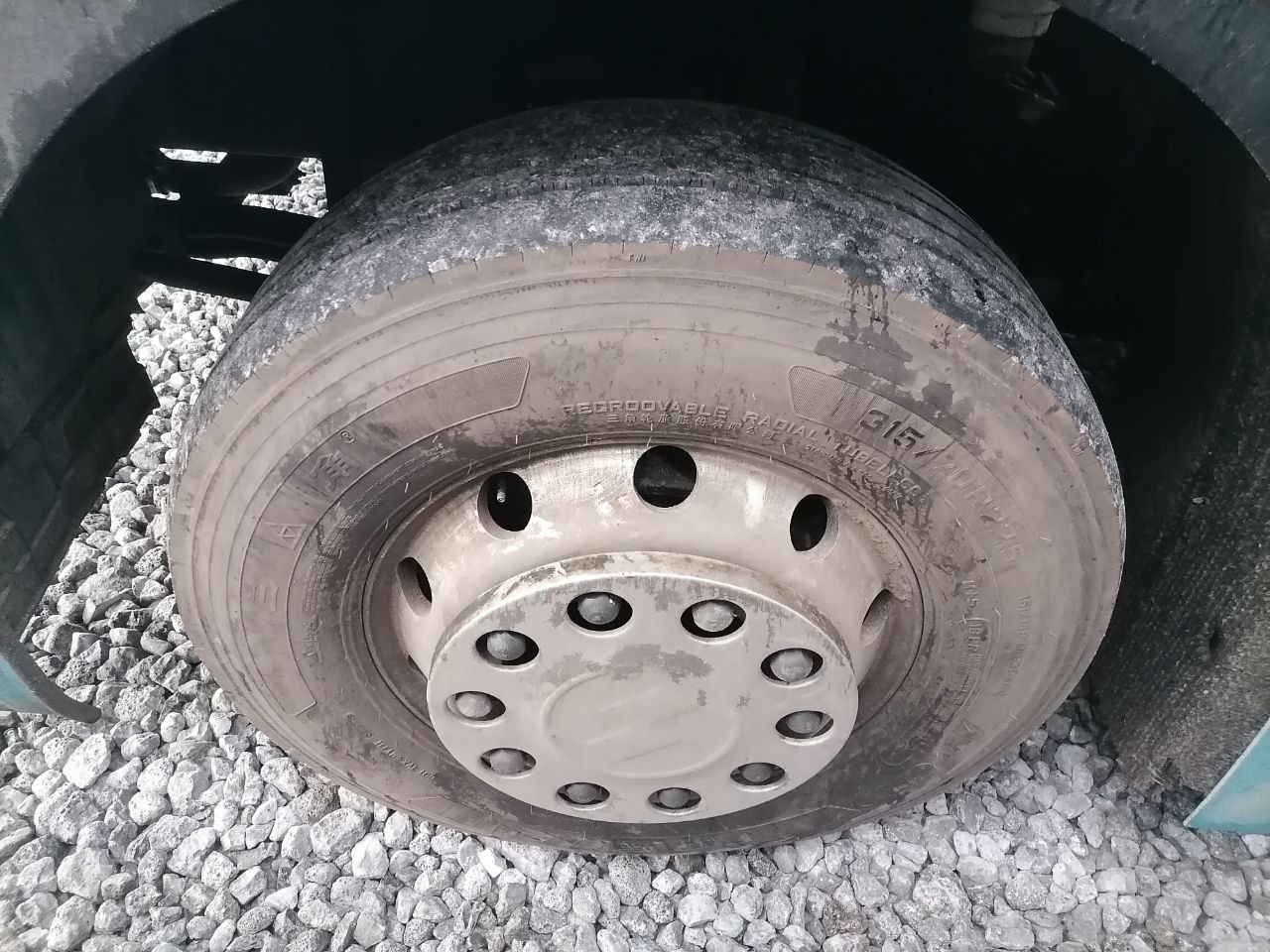 Shacman (Shaanxi) SX* 4x2 Седельный тягач 2023 г. - фото 7