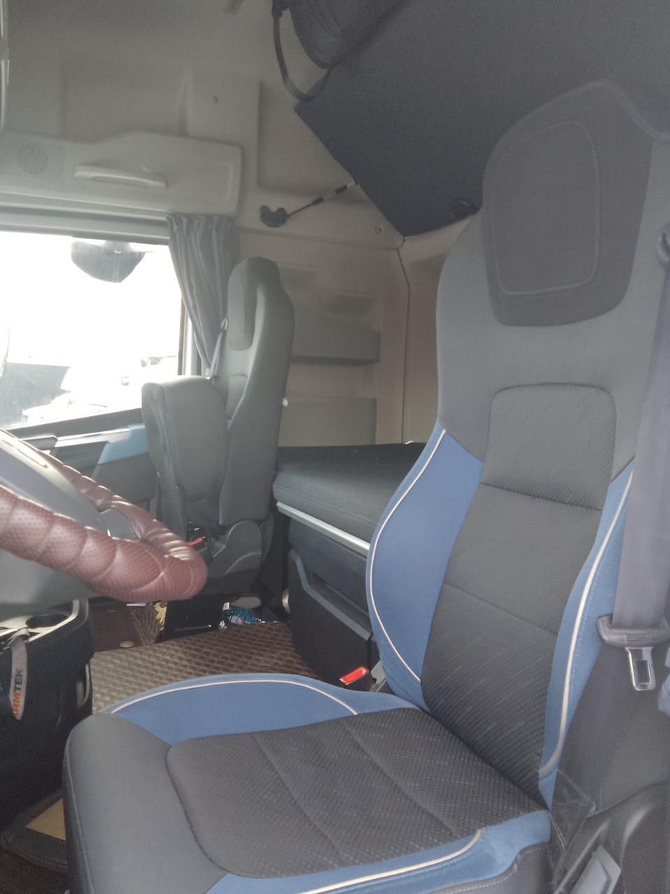 BEIJING BJ* 6x4 Седельный тягач 2023 г. - фото 13