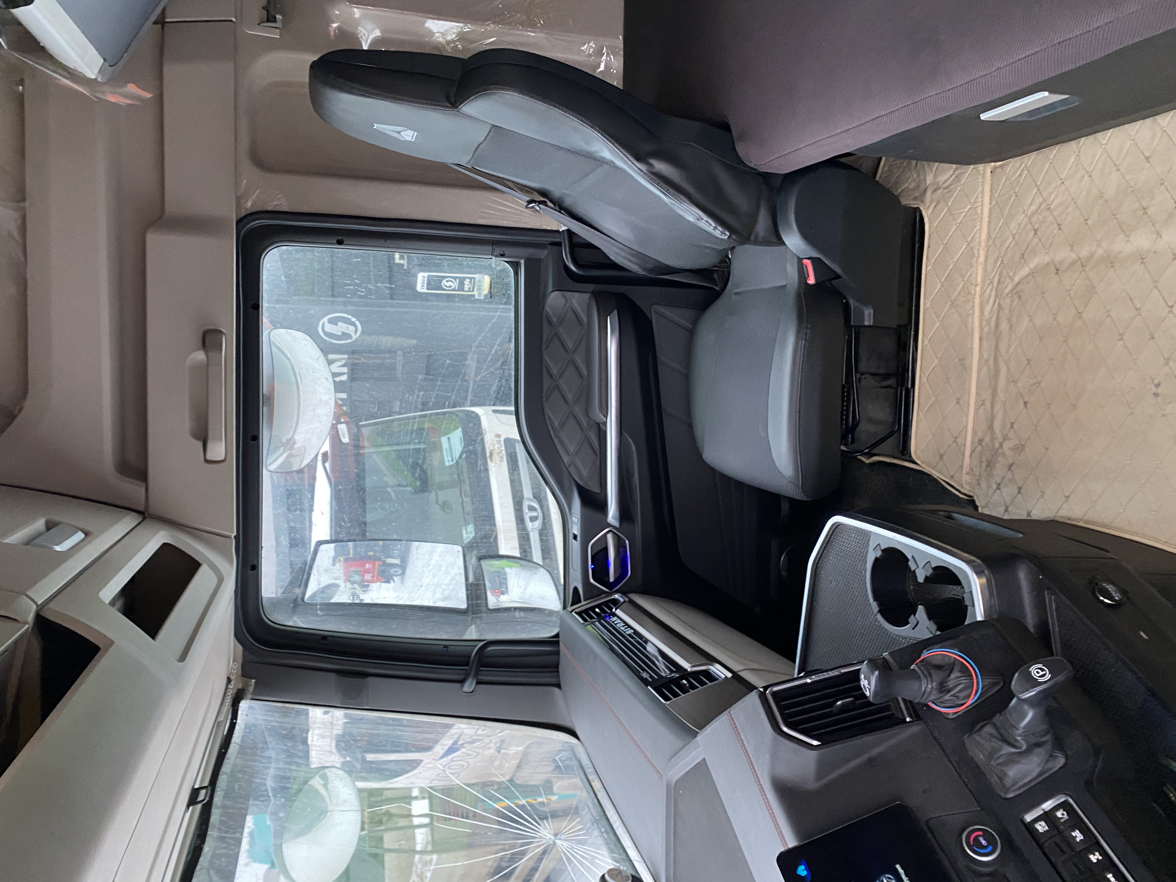 SITRAK C7H MAX 6x4 Седельный тягач 2024 г. - фото 8