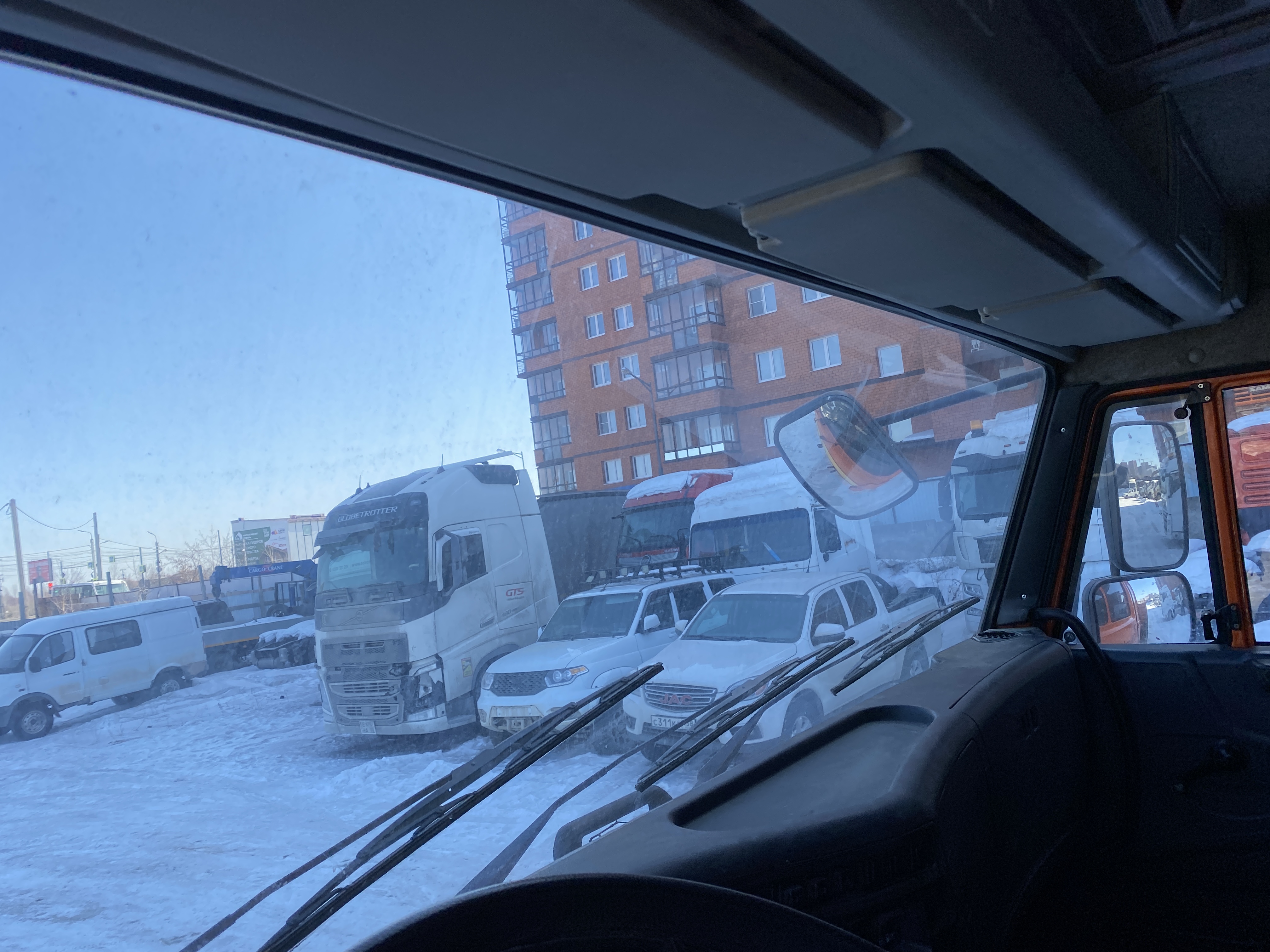 Кран центр "КАМАЗ" 659100 на шасси КамАЗ 43118 6x6 Бортовой с КМУ 2022 г. - фото 9