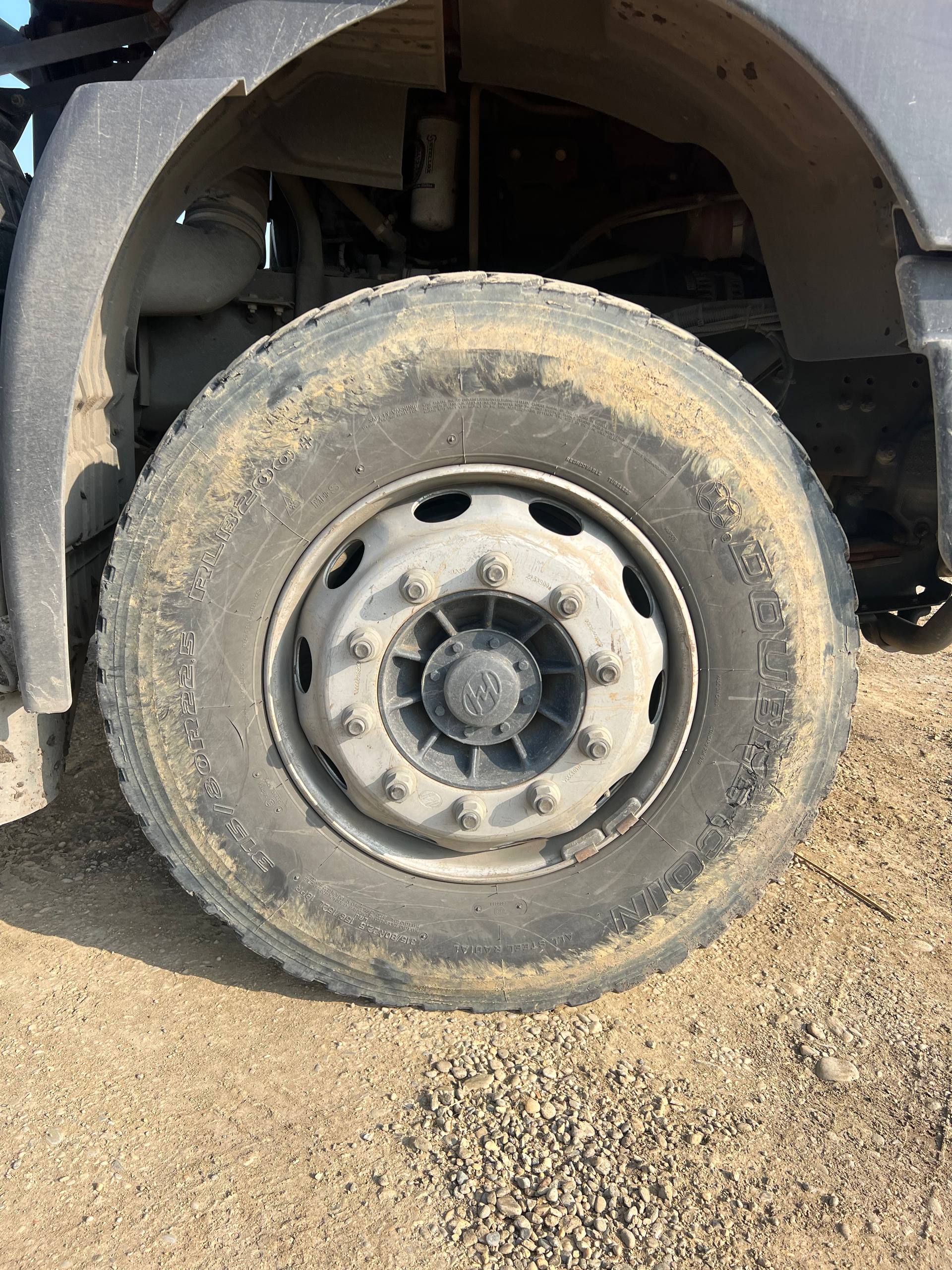 КАРВИНГ 3370* на шасси HONGYAN CQ3346 6x4 Бортовой с КМУ 2023 г. - фото 13