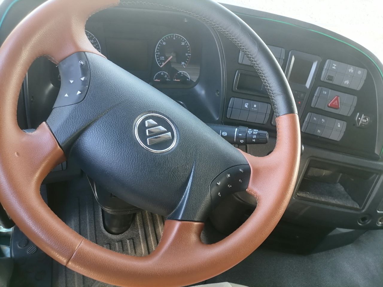 Foton AUMAN 4x2 Седельный тягач 2023 г. - фото 15