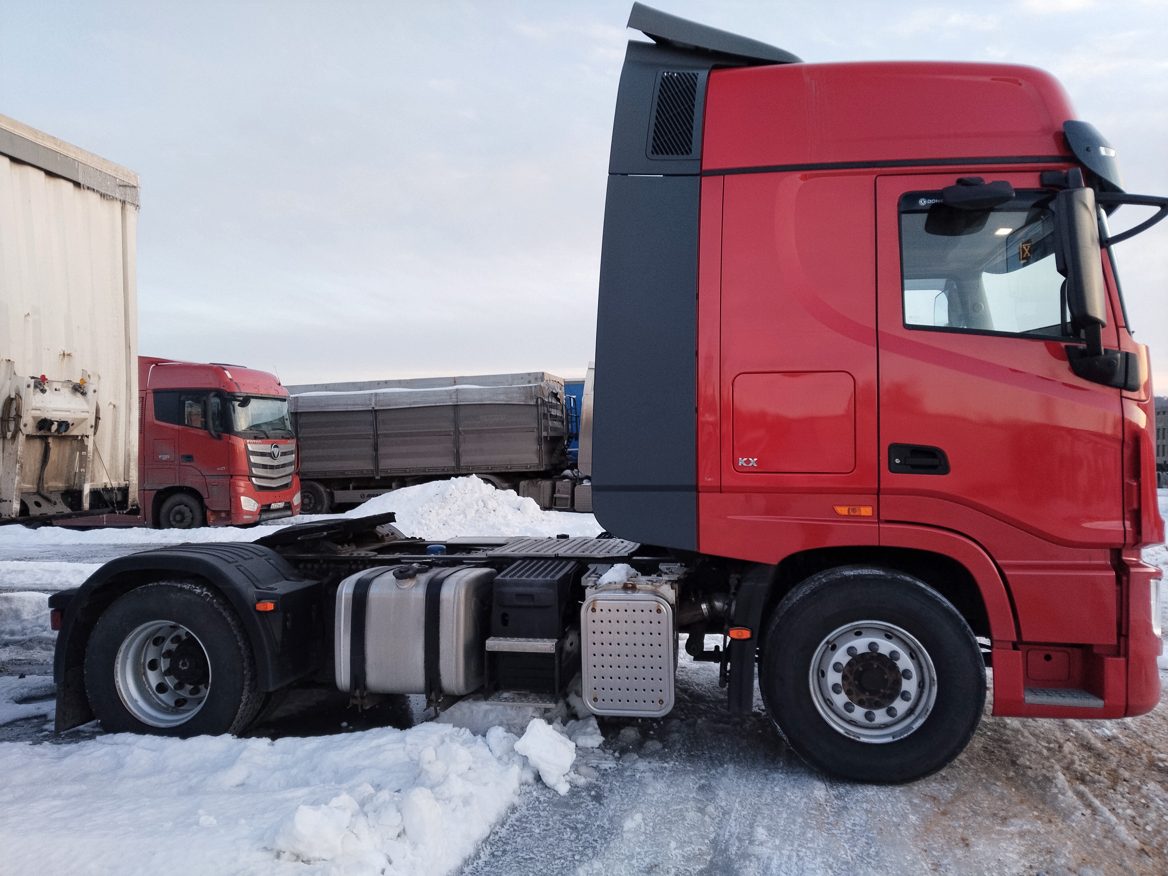 DongFeng KX 4x2 Седельный тягач 2023 г. - фото 2