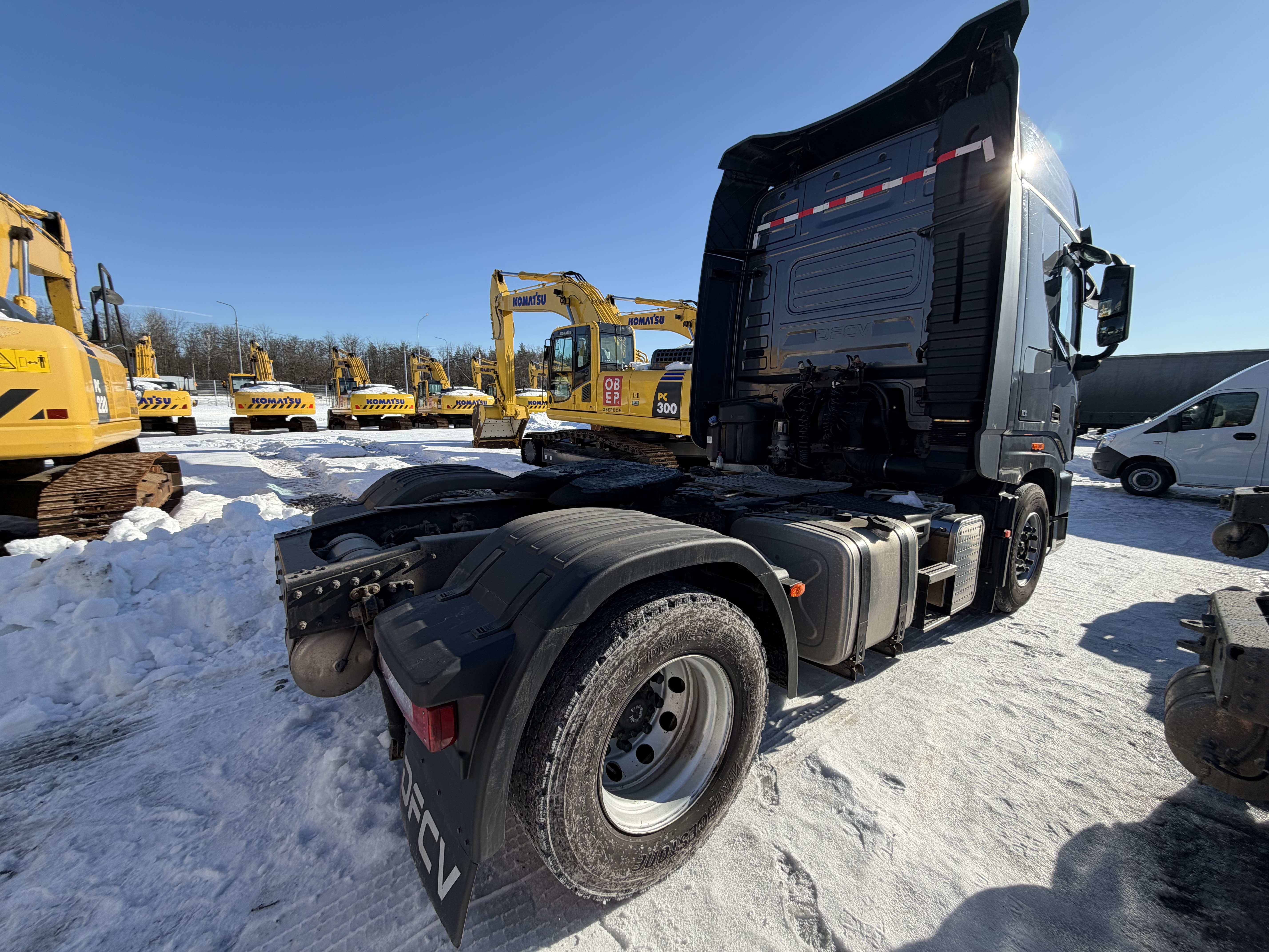 DongFeng KX 4x2 Седельный тягач 2023 г. - фото 4