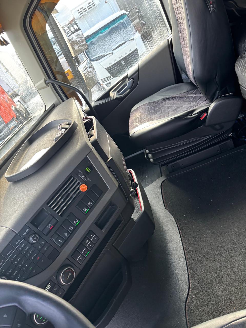 Volvo FH 4x2 Седельный тягач 2021 г. - фото 5