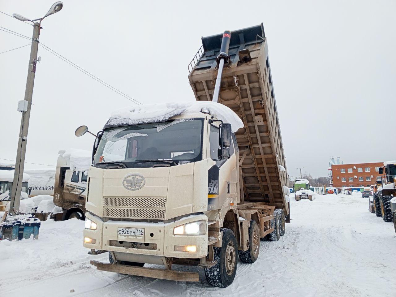 FAW J6 8x4 Самосвал 2023 г. - фото 3