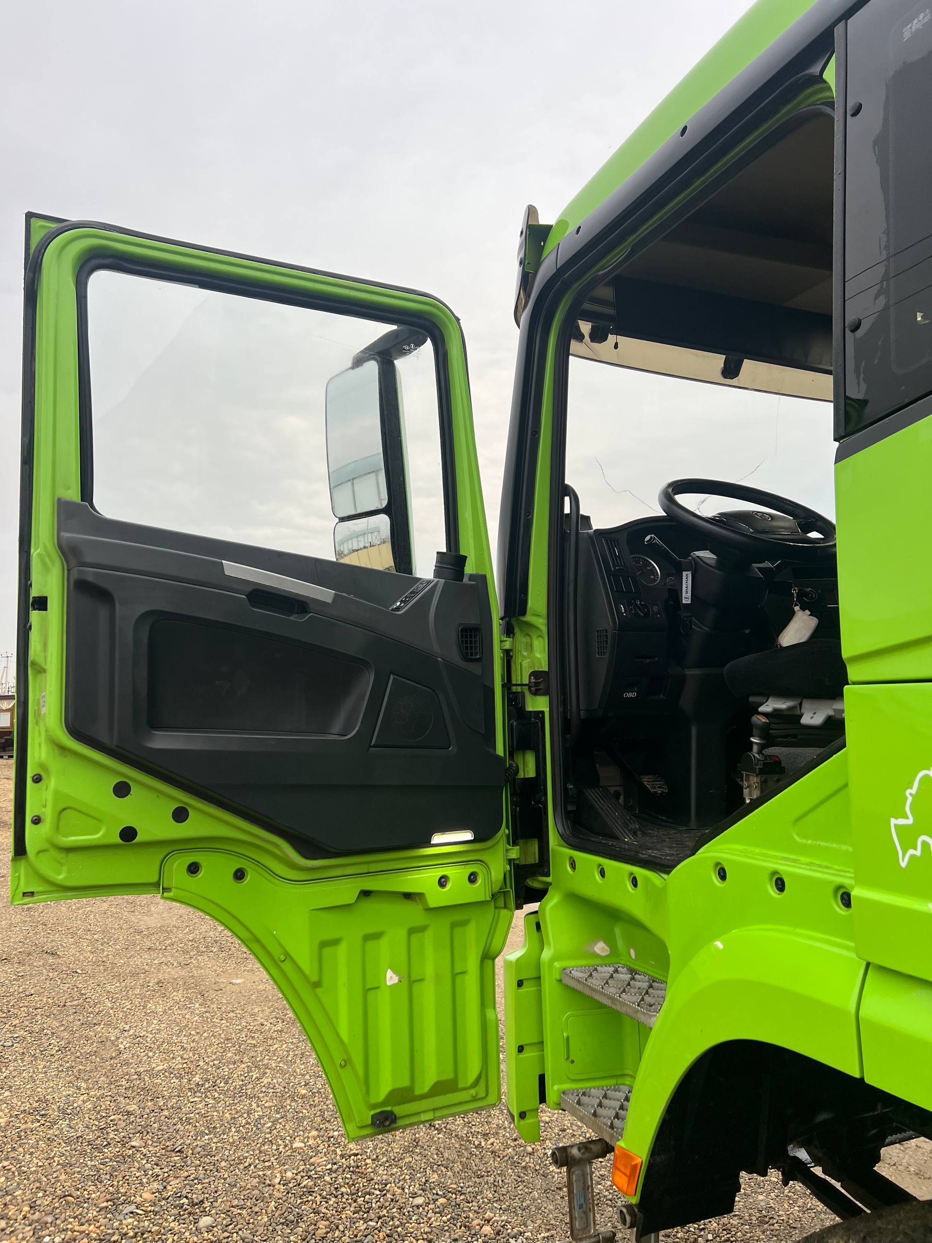 Shacman (Shaanxi) SX* 6x4 Самосвал 2023 г. - фото 7