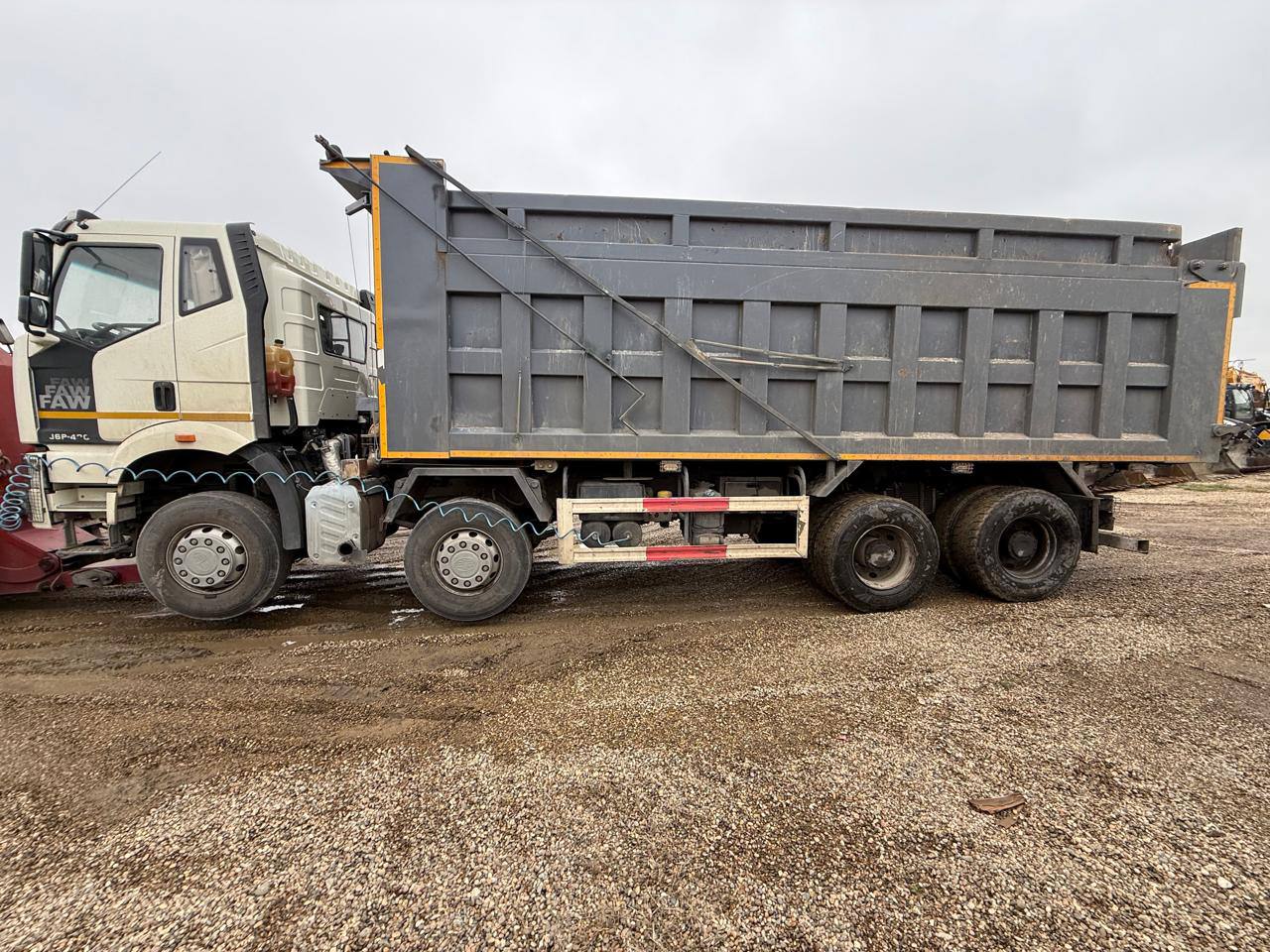 FAW CA 3310 8x4 Самосвал_не актуально 2023 г. - фото 3
