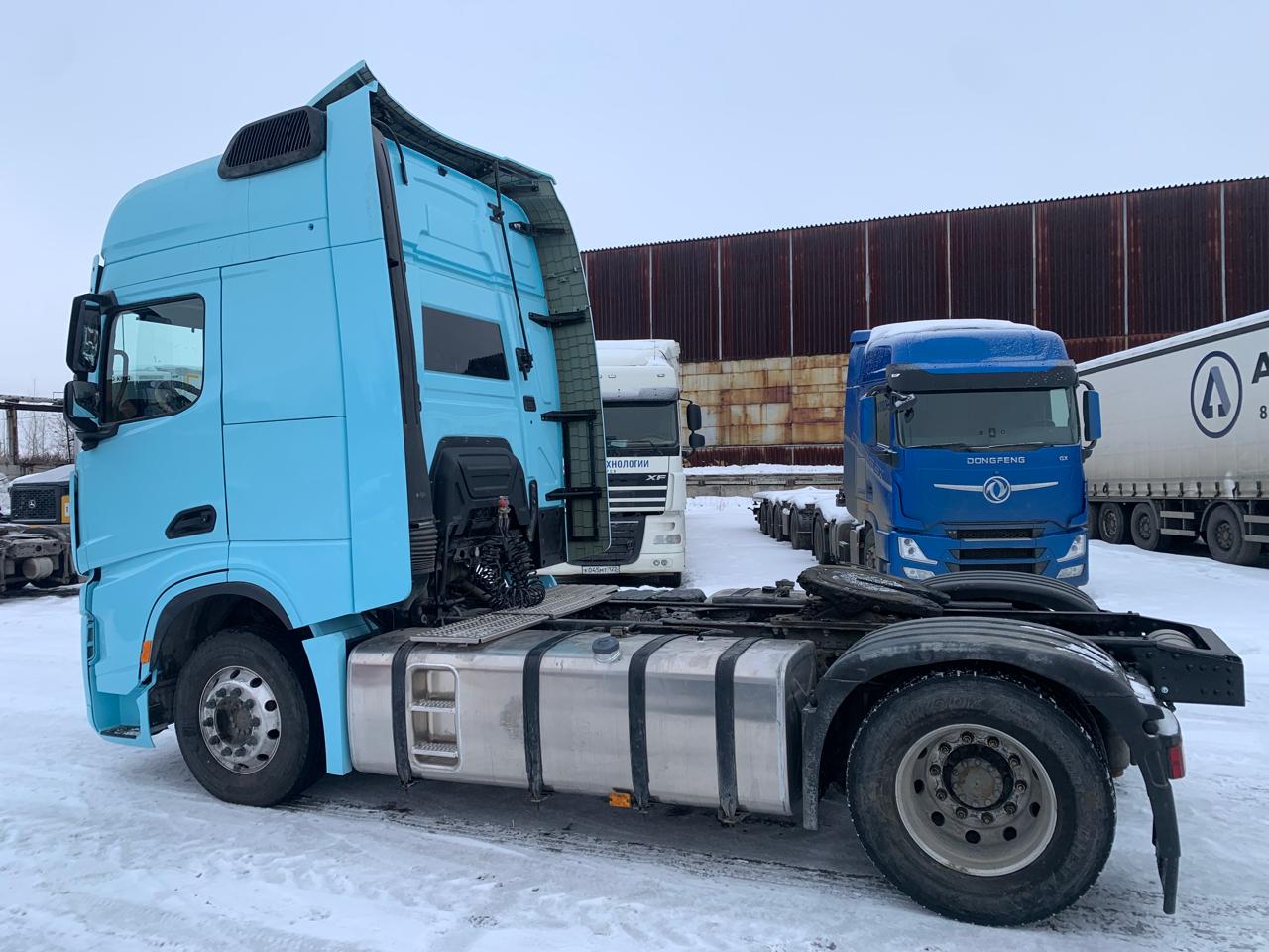 Shacman (Shaanxi) SX* 4x2 Седельный тягач 2023 г. - фото 5