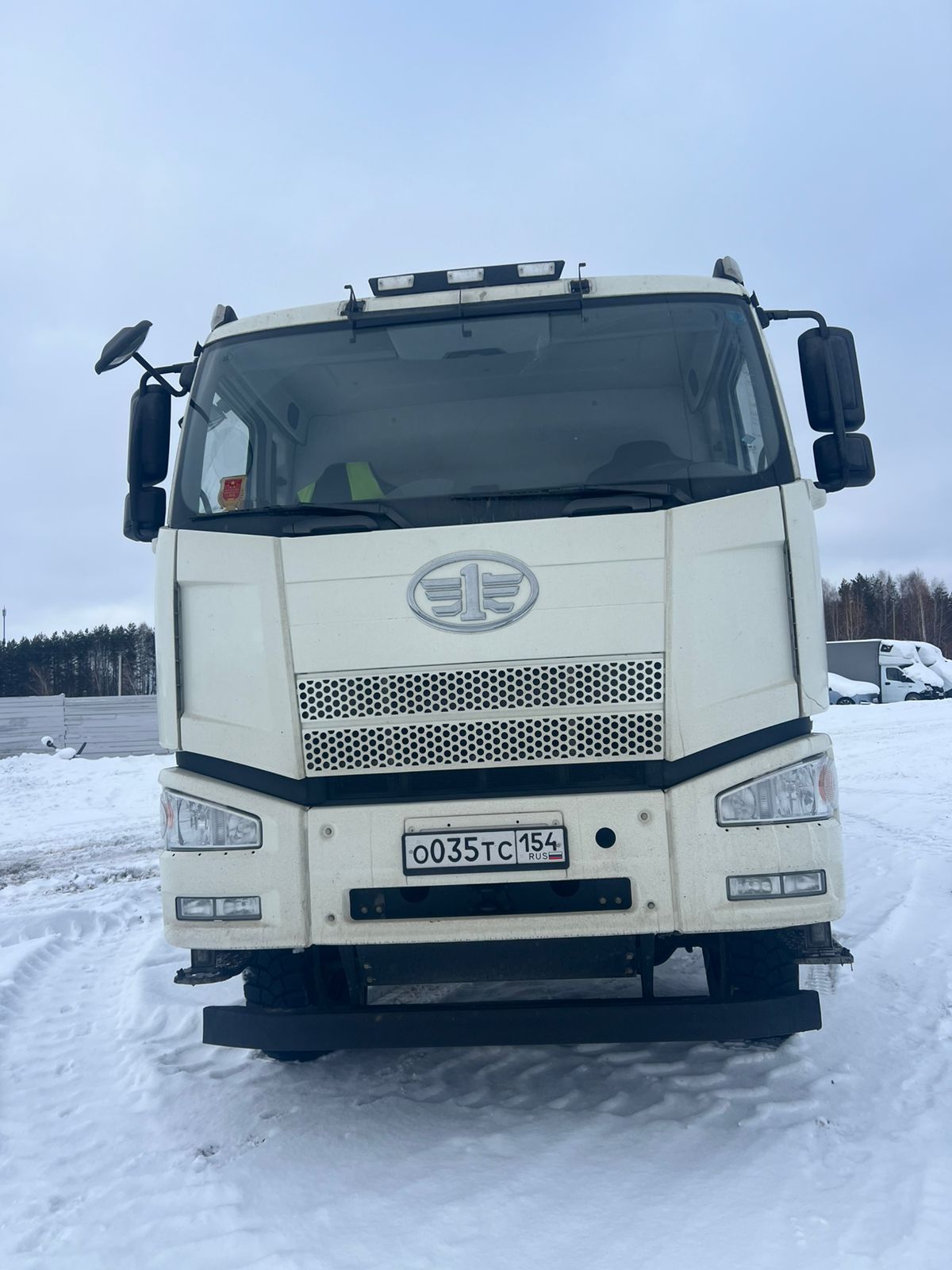 Строительные подъемные машины (СПМ) 7327* на шасси FAW CA 3250 6x4 Бортовой с КМУ 2023 г.