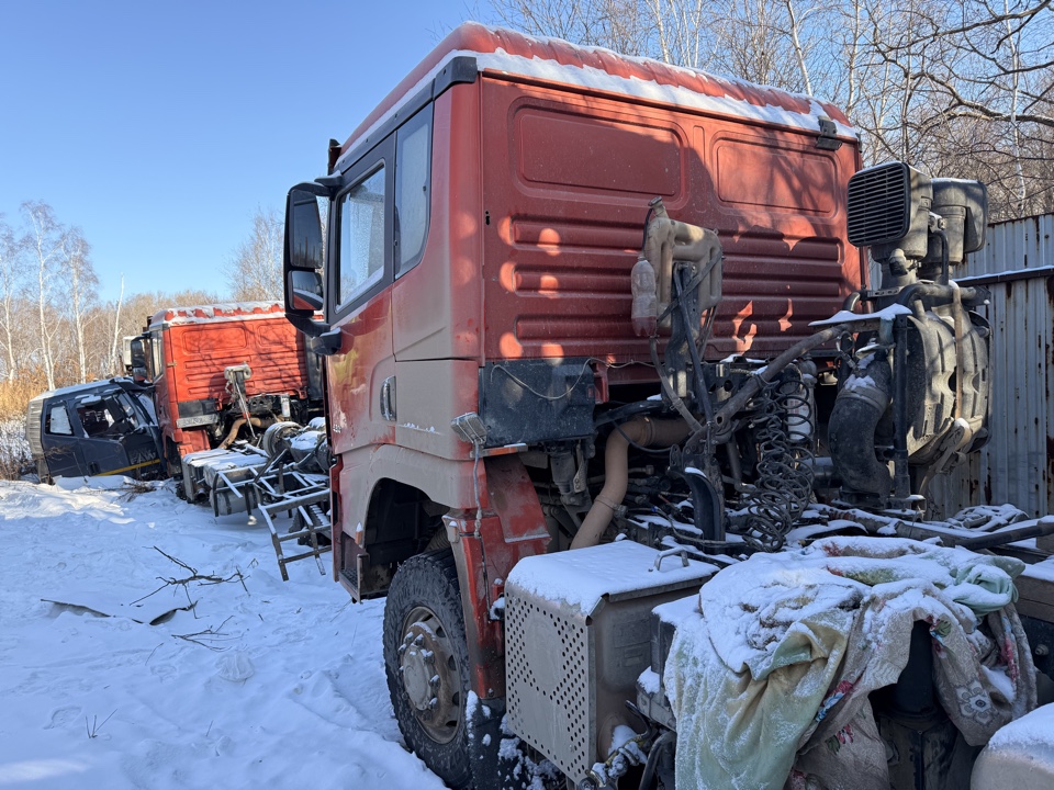 Shacman (Shaanxi) SX* 6x6 Седельный тягач 2023 г. - фото 4