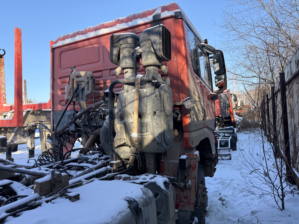 Shacman (Shaanxi) SX* 6x6 Седельный тягач 2023 г. - фото 5