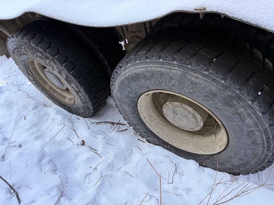 Shacman (Shaanxi) SX* 6x6 Седельный тягач 2023 г. - фото 9