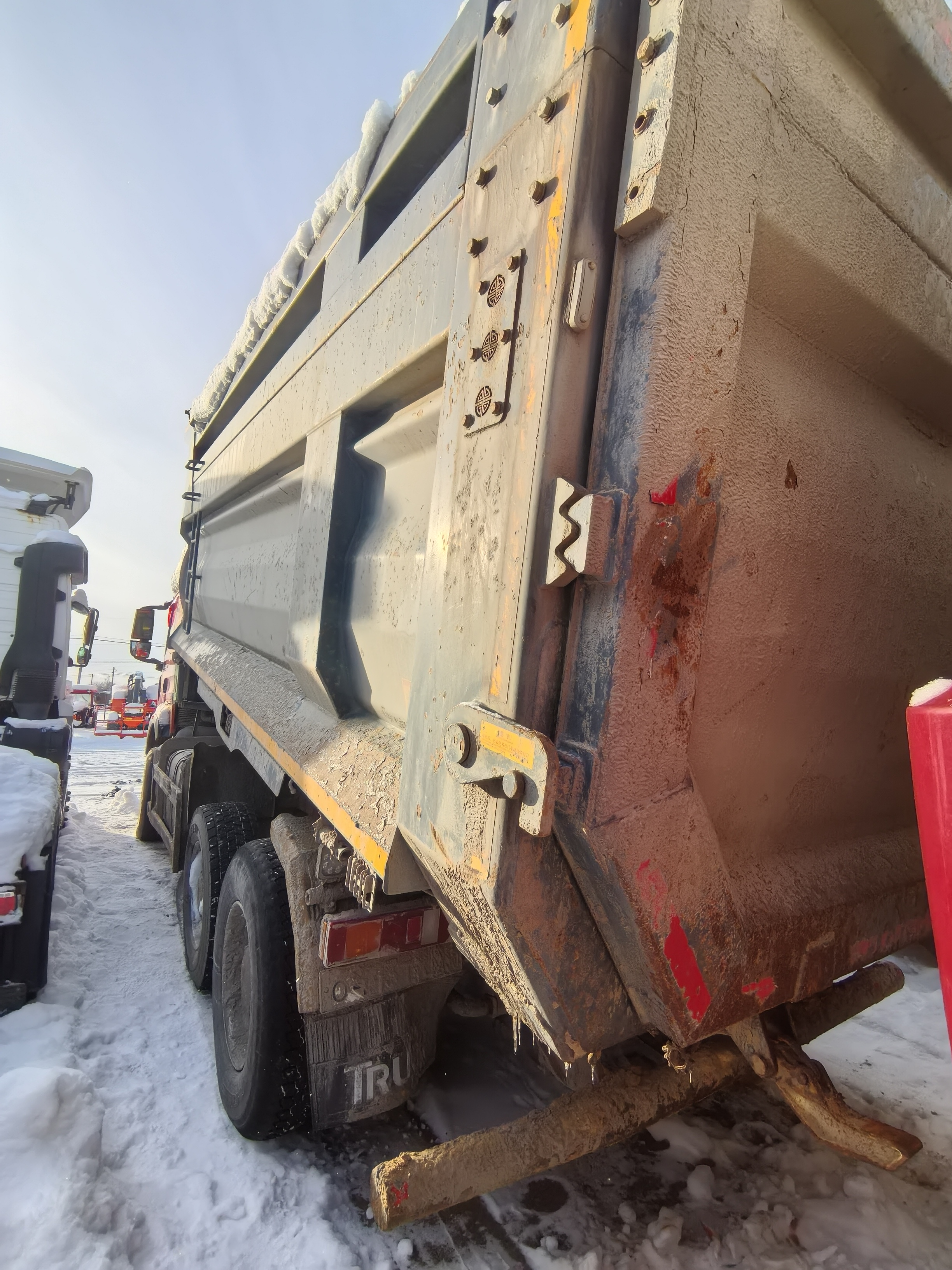 Howo T5G 6x4 Самосвал 2023 г. - фото 6