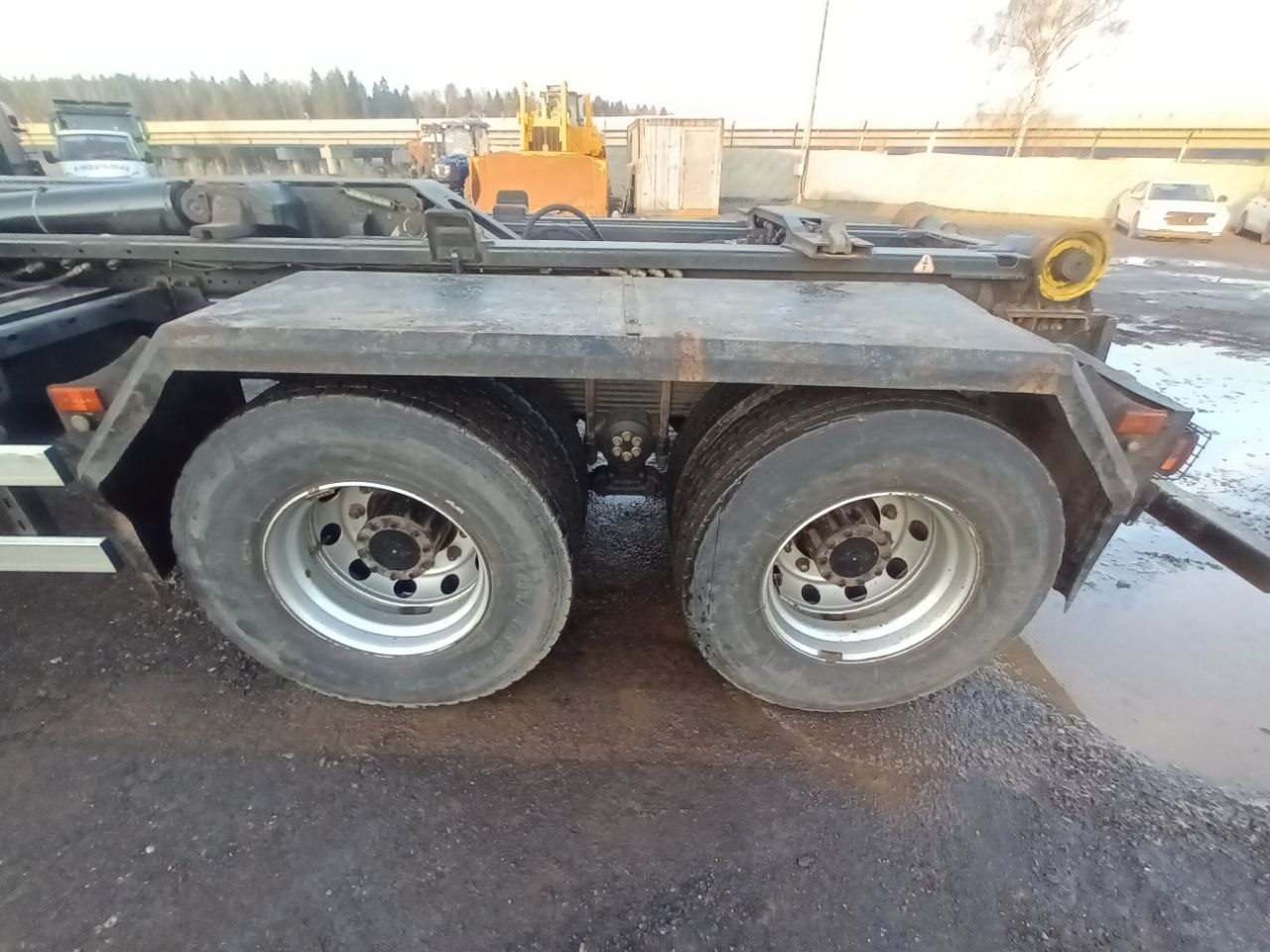 FAW J6 6x4 Мультилифт 2023 г. - фото 12