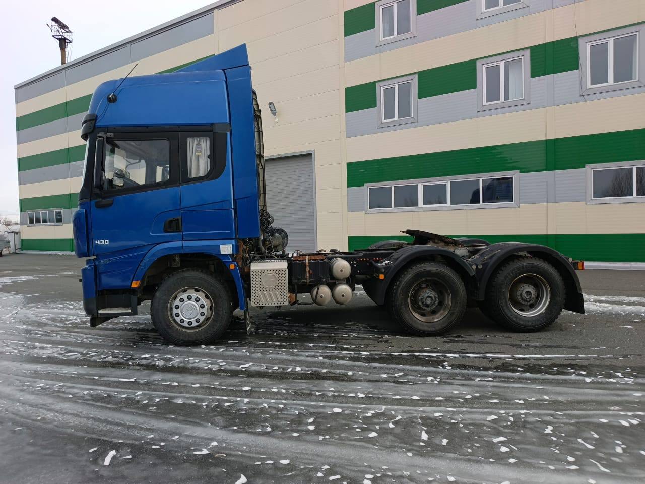 Shacman (Shaanxi) SX* 6x4 Седельный тягач 2022 г. - фото 4