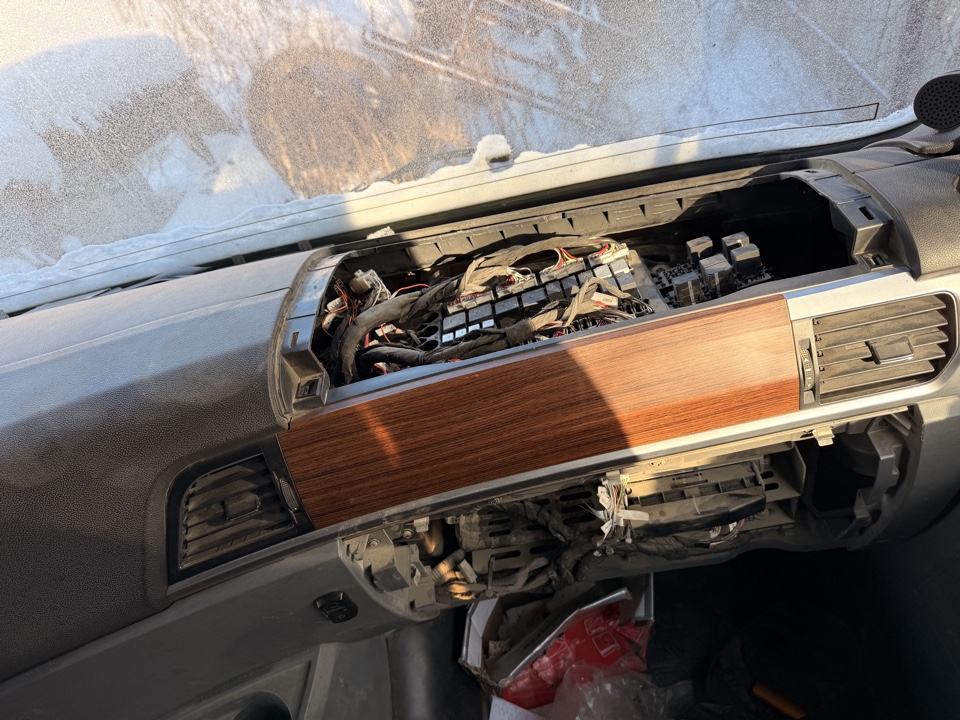 Shacman (Shaanxi) SX* 6x6 Седельный тягач 2023 г. - фото 9