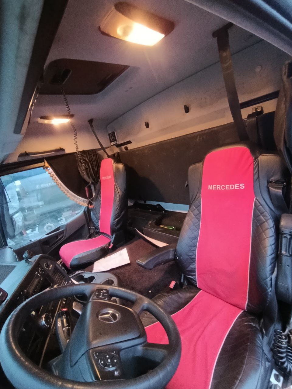 Mercedes-Benz Arocs 8x8 Самосвал 2021 г. - фото 11