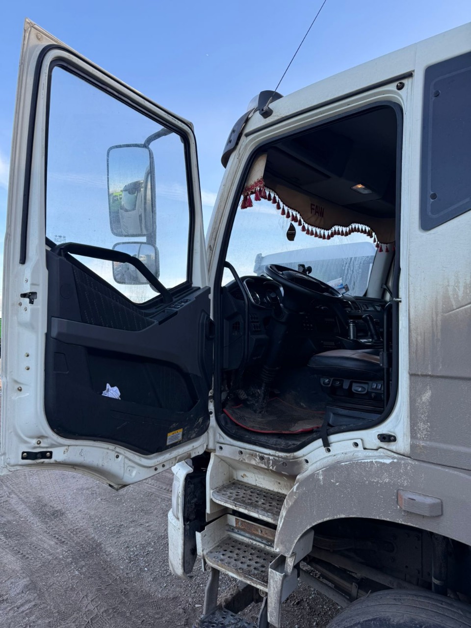 FAW J6 8x4 Самосвал 2023 г. - фото 9