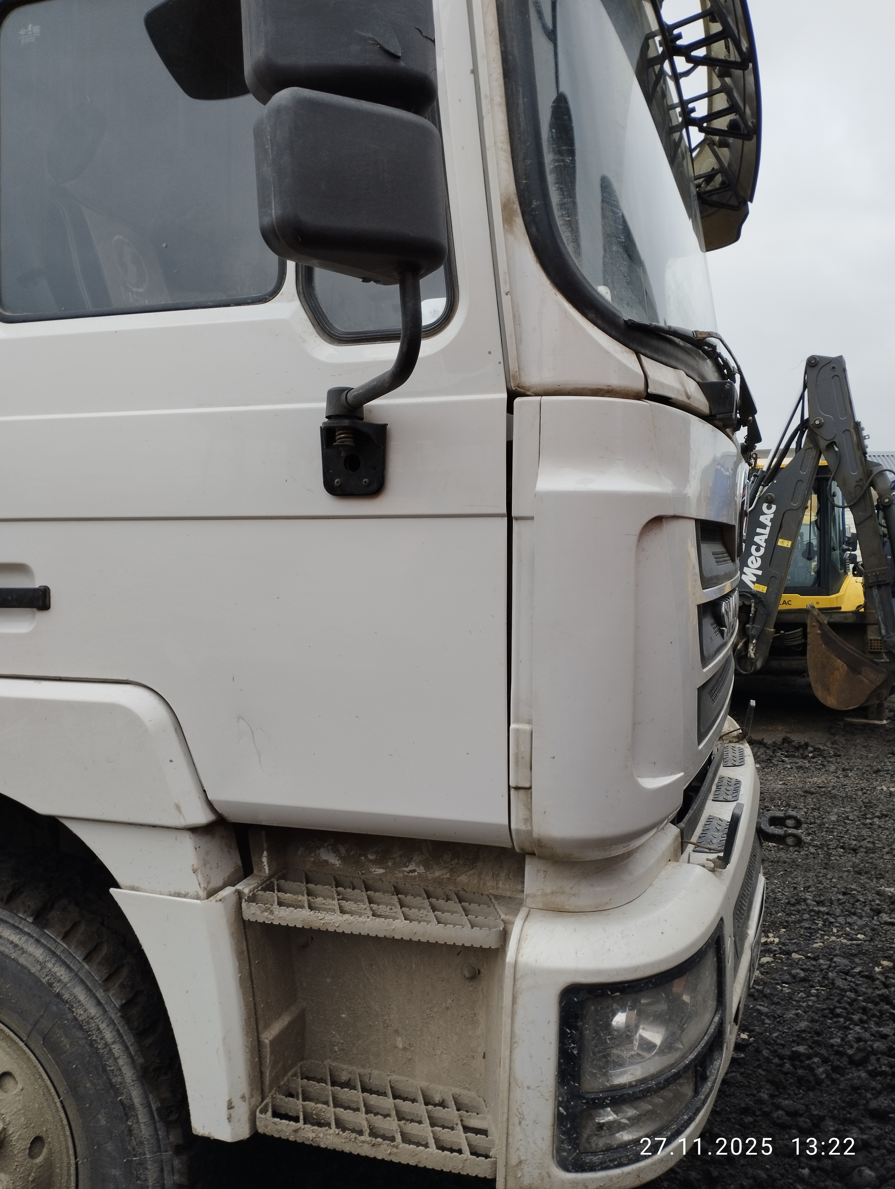 Shacman (Shaanxi) SX* 6x4 Самосвал 2022 г.