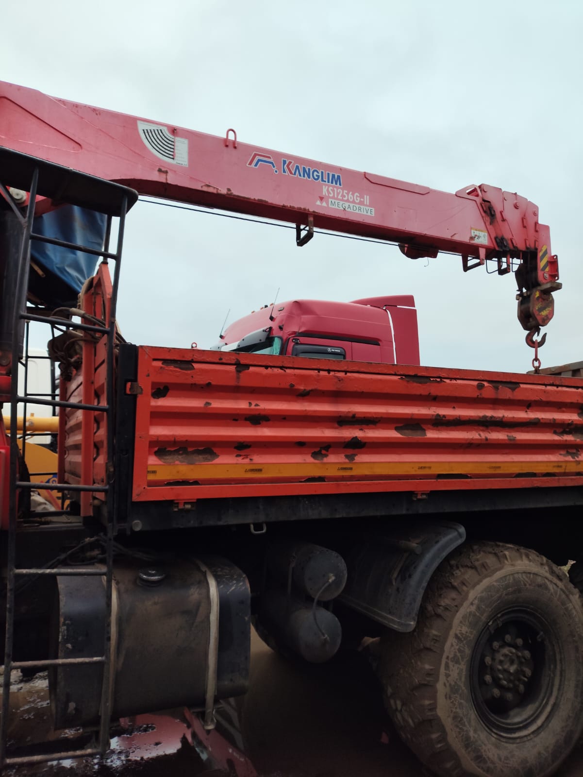 КамАЗ 43118 6x6 Бортовой с КМУ 2022 г. - фото 7