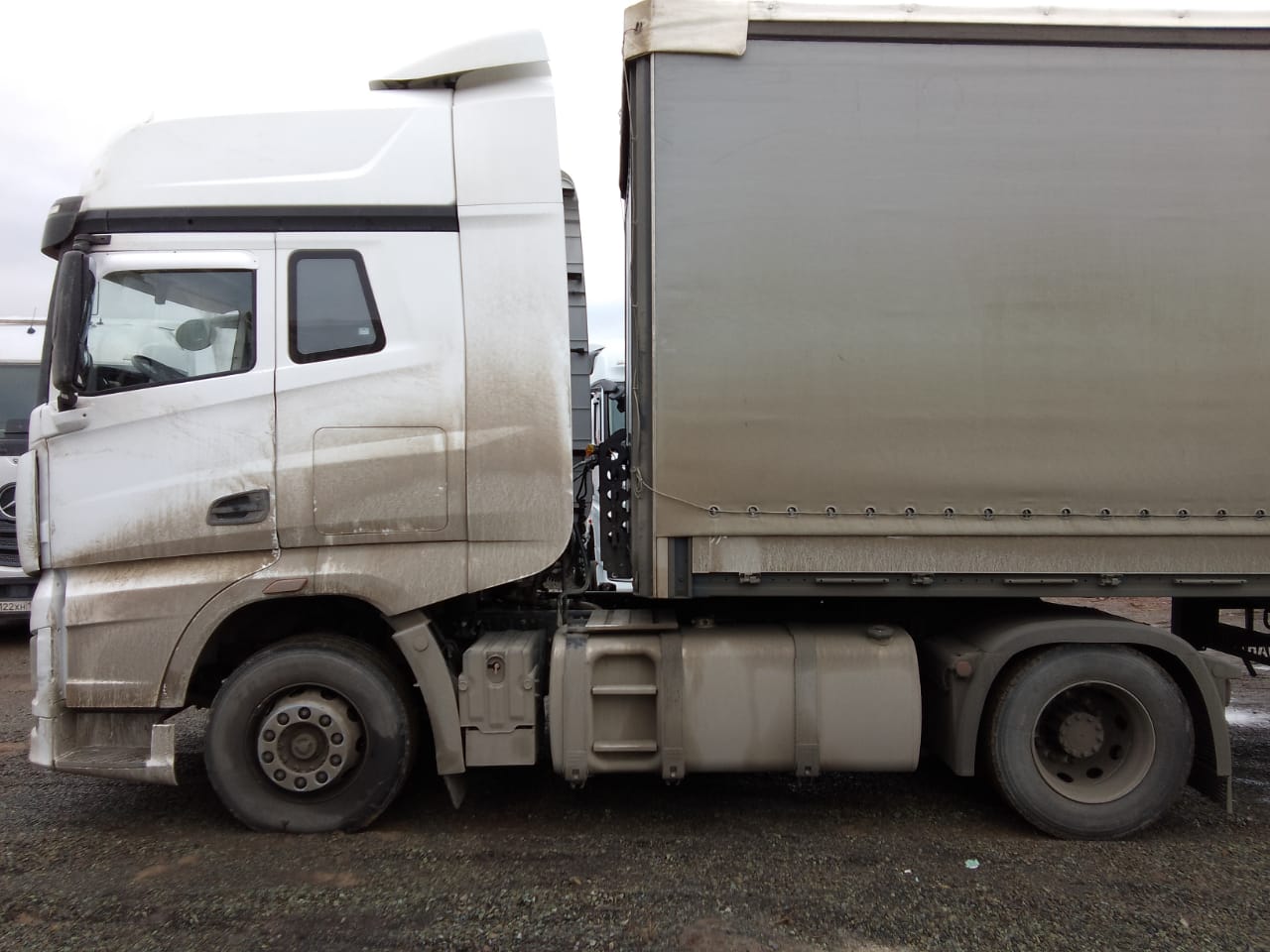 FAW J7 4x2 Седельный тягач 2023 г. - фото 5