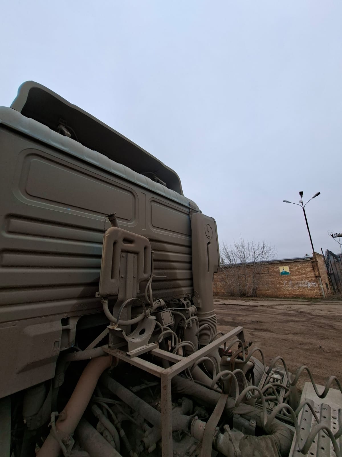 Shacman (Shaanxi) SX* 6x6 Седельный тягач 2023 г. - фото 4