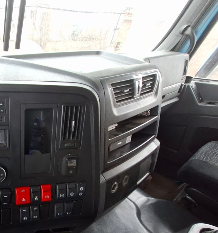 Shacman (Shaanxi) SX* 6x6 Седельный тягач 2023 г. - фото 6