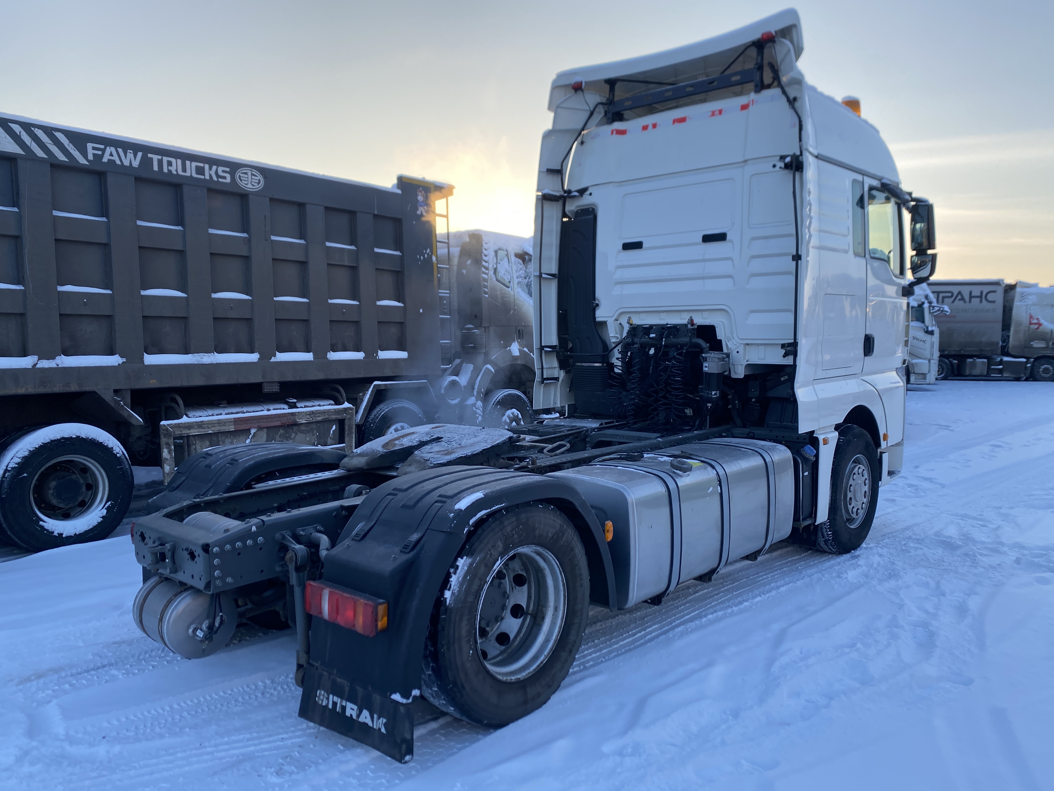 SITRAK C7H 4x2 Седельный тягач 2023 г. - фото 6